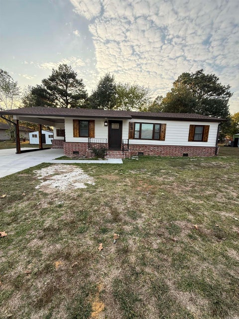 Photo of 608 S Rockingchair Road, Paragould, AR 72450 (MLS # 26042741)