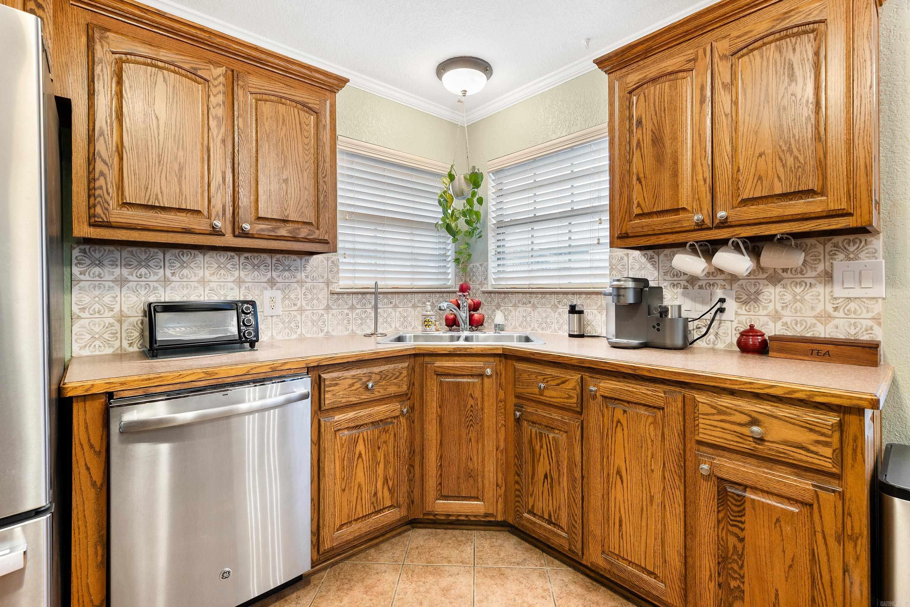 WISTERIA VINEYARD - Residential