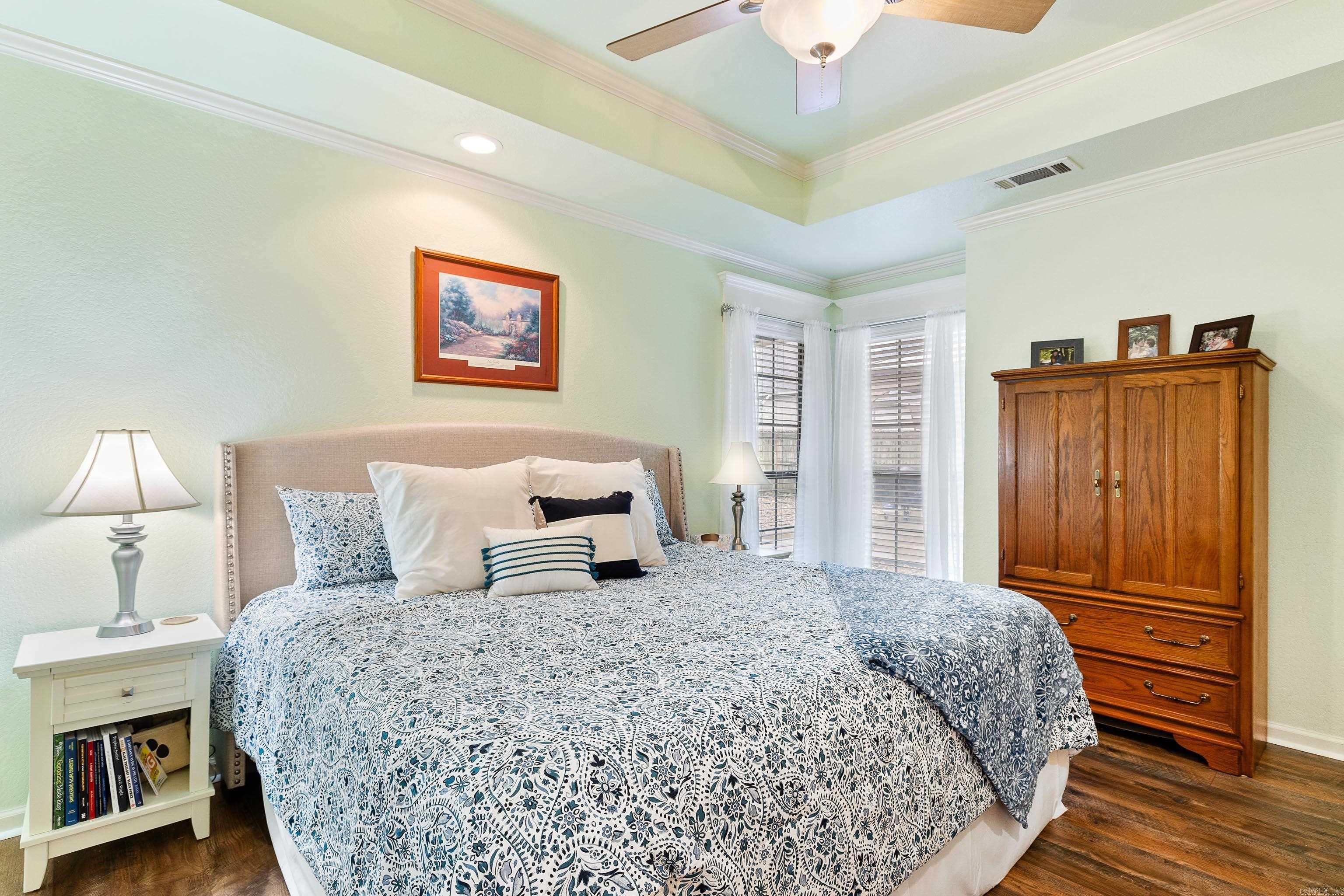 WISTERIA VINEYARD - Residential