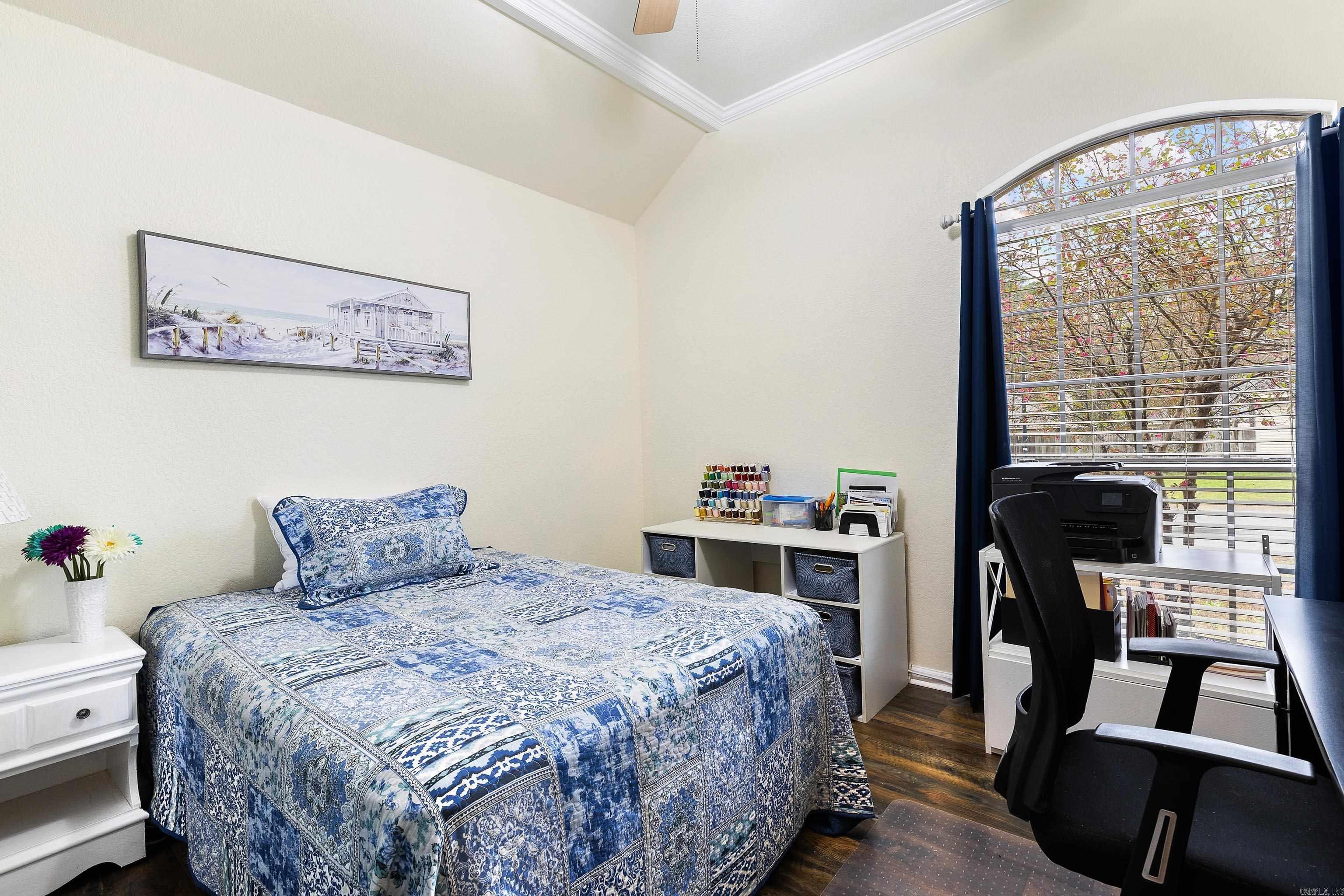 WISTERIA VINEYARD - Residential