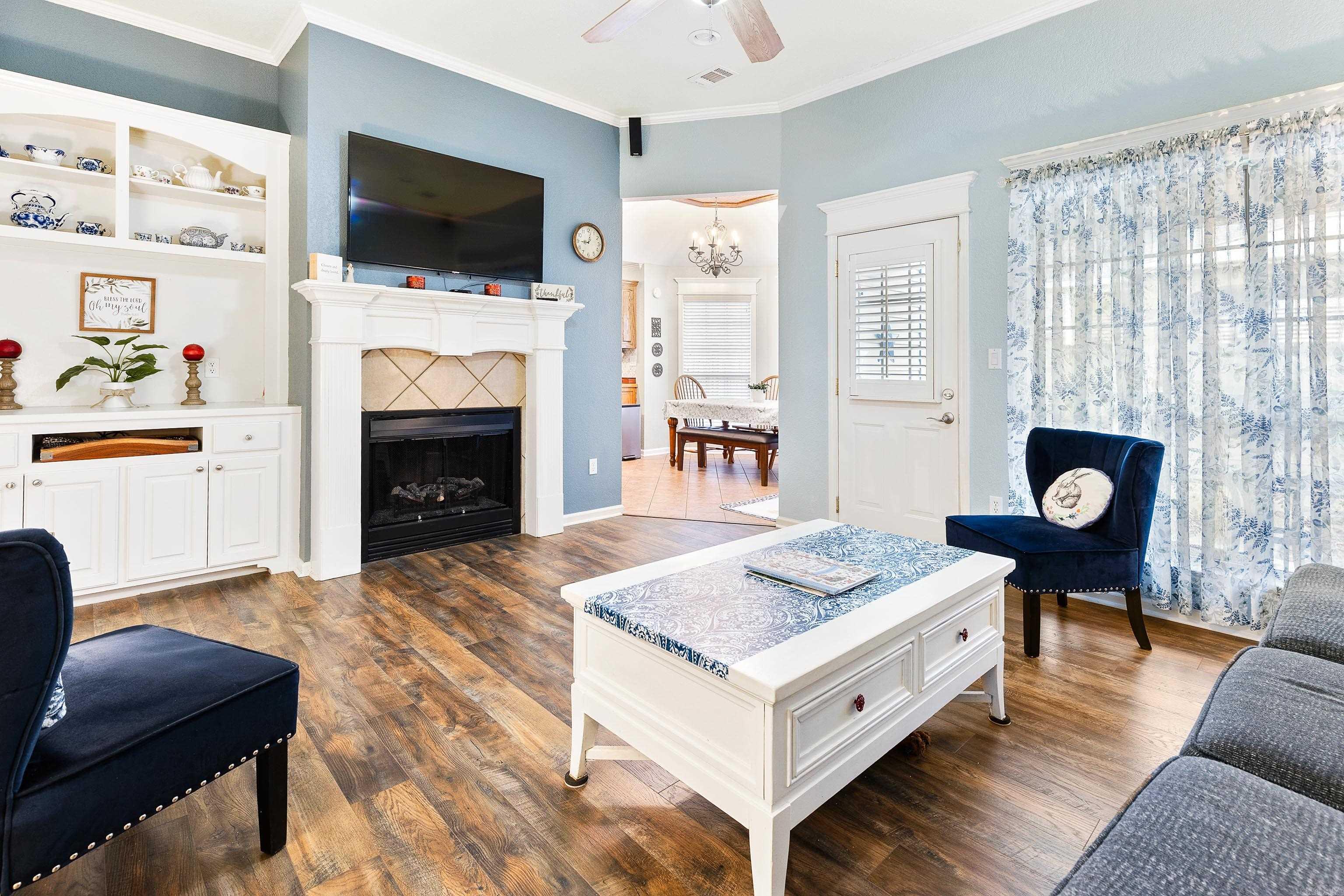 WISTERIA VINEYARD - Residential