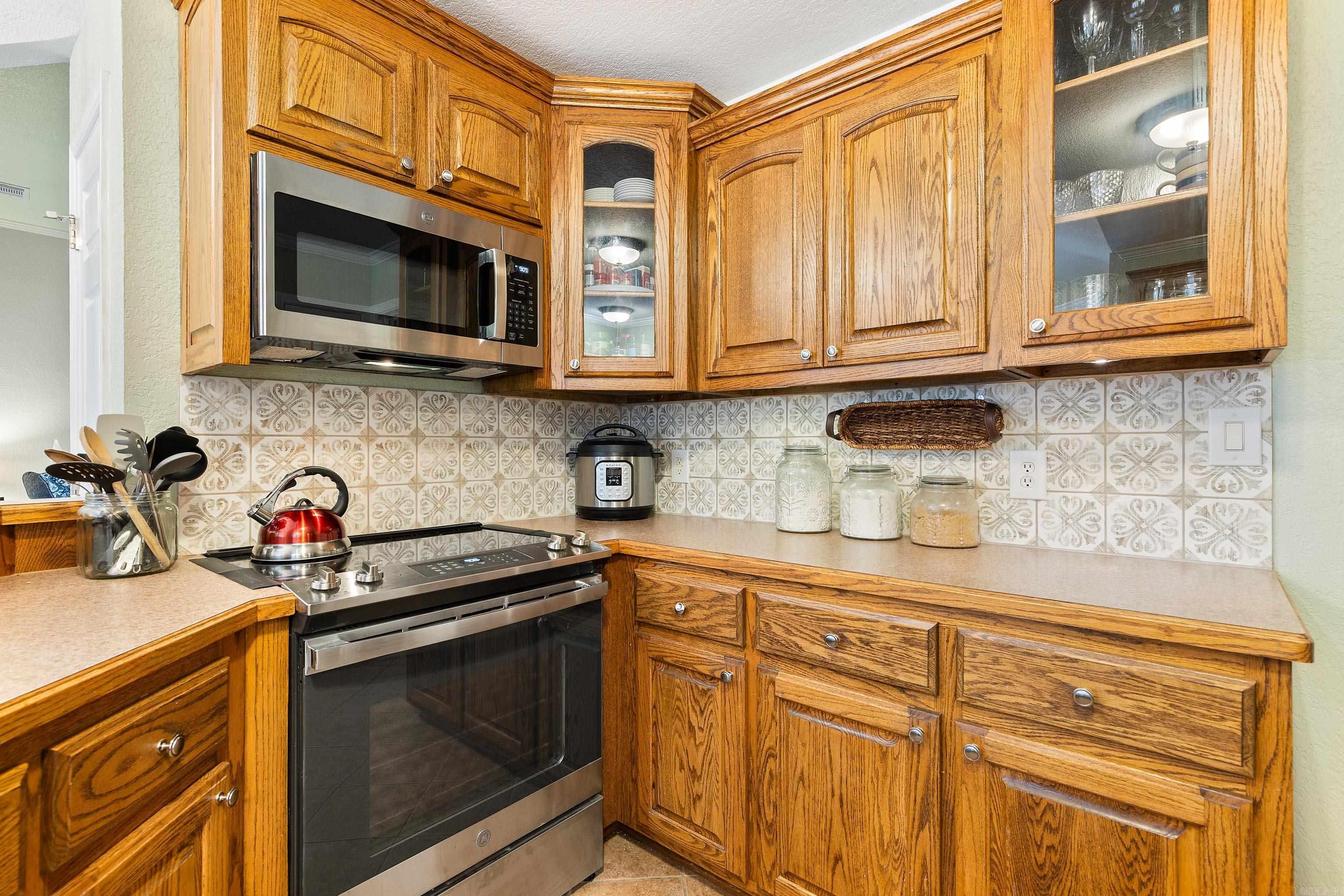 WISTERIA VINEYARD - Residential