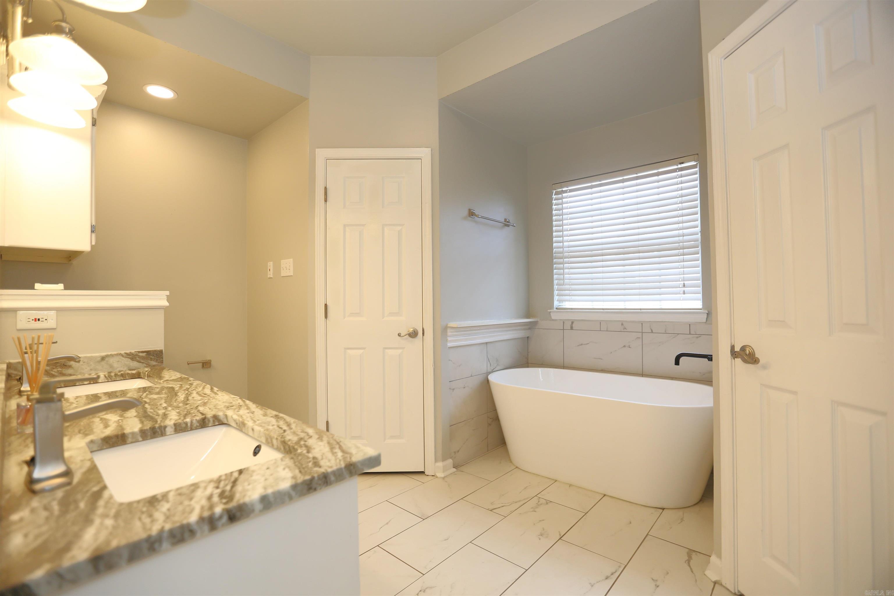 CHERRY CREEK ADDN - Residential