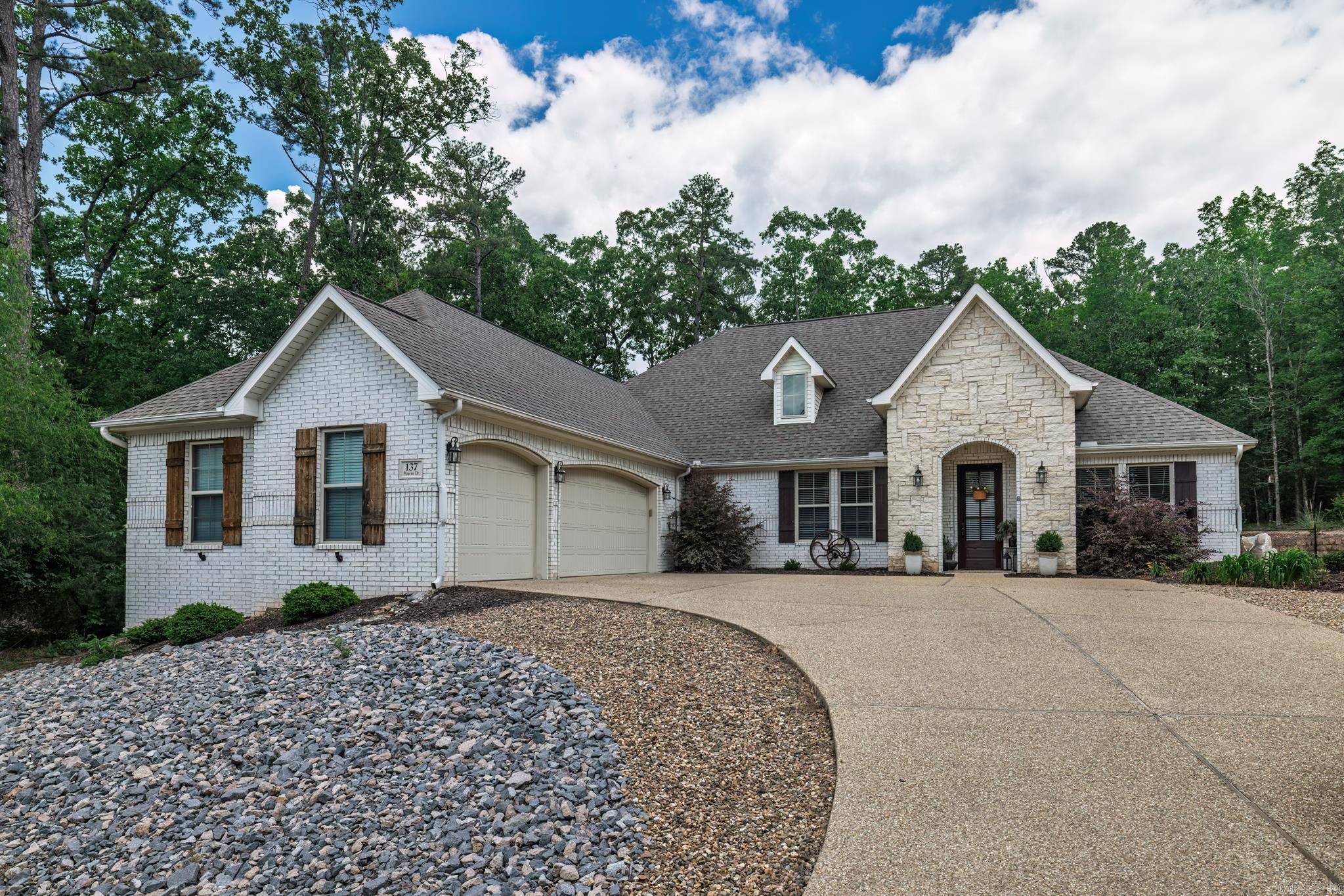 Isabella - Residential