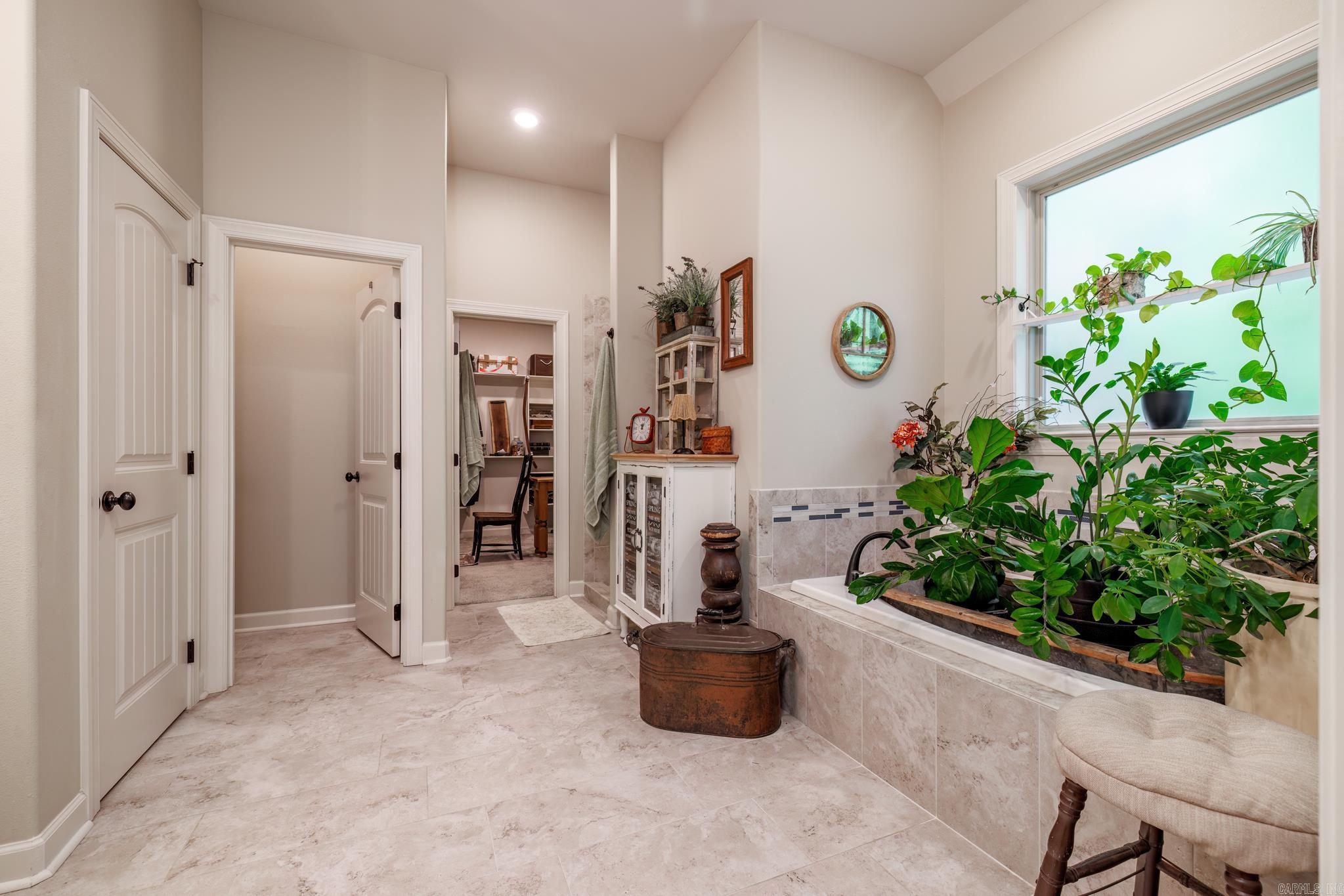 Isabella - Residential