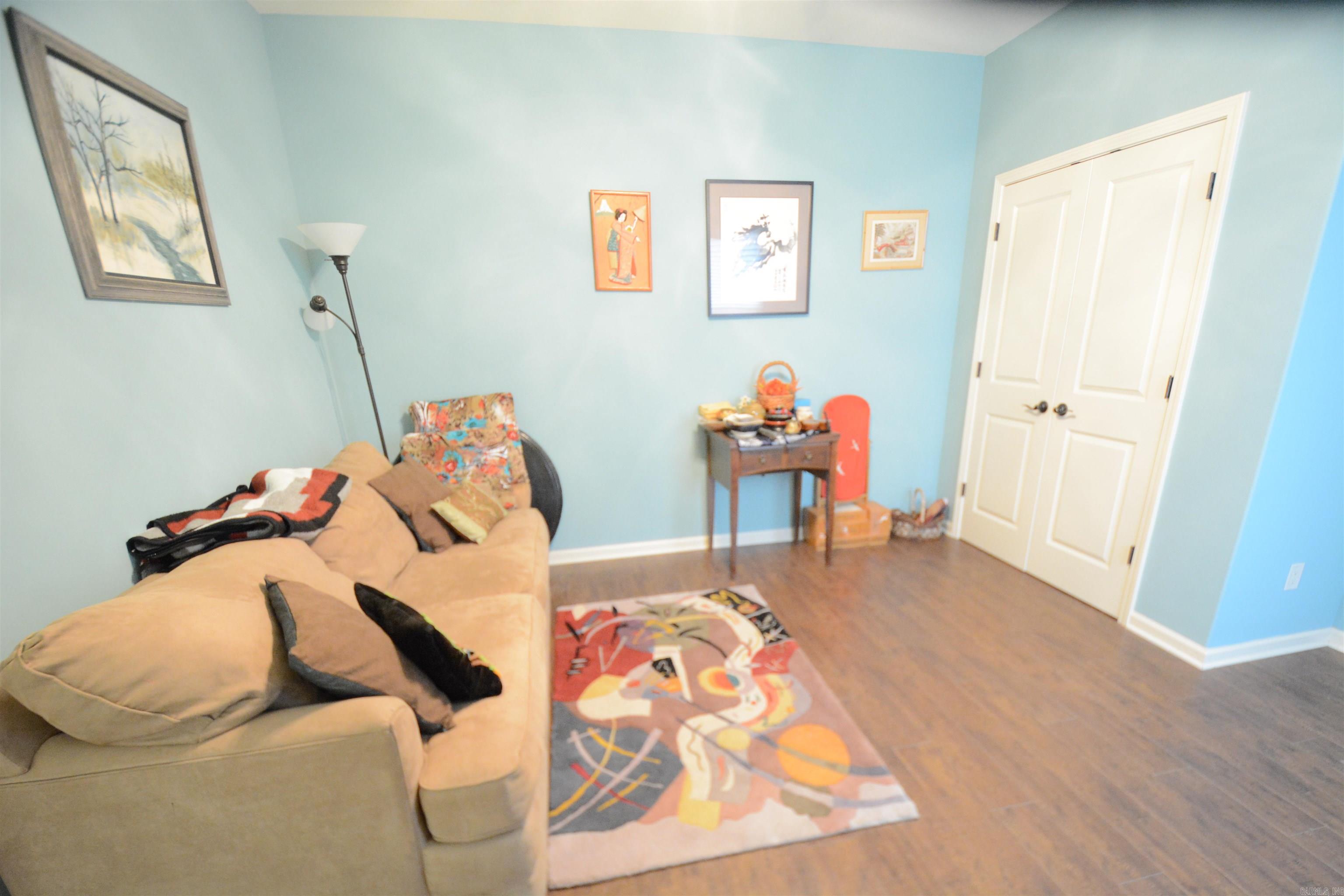 OAKWOOD - Residential