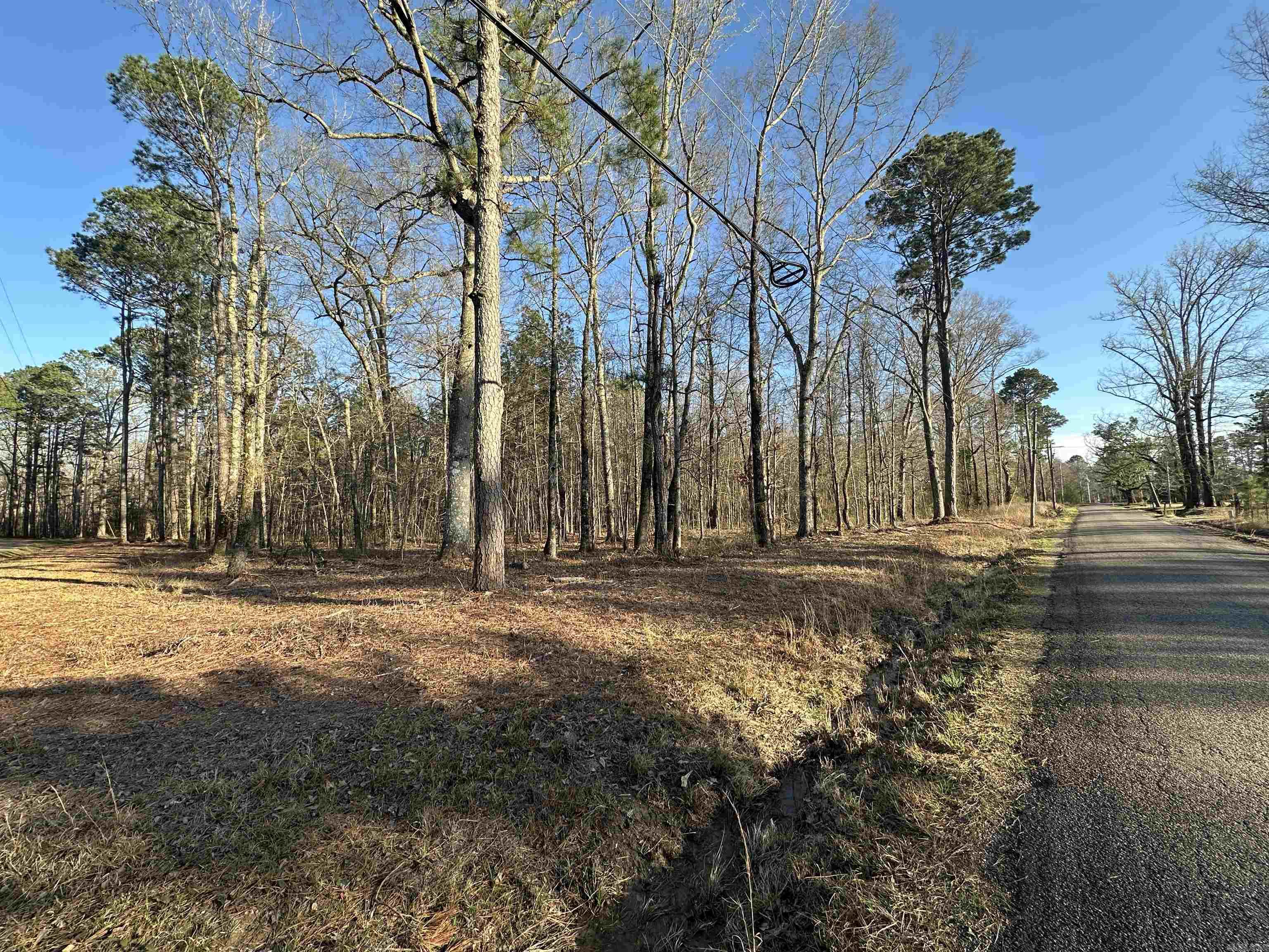 HICKORY HILLS - Land