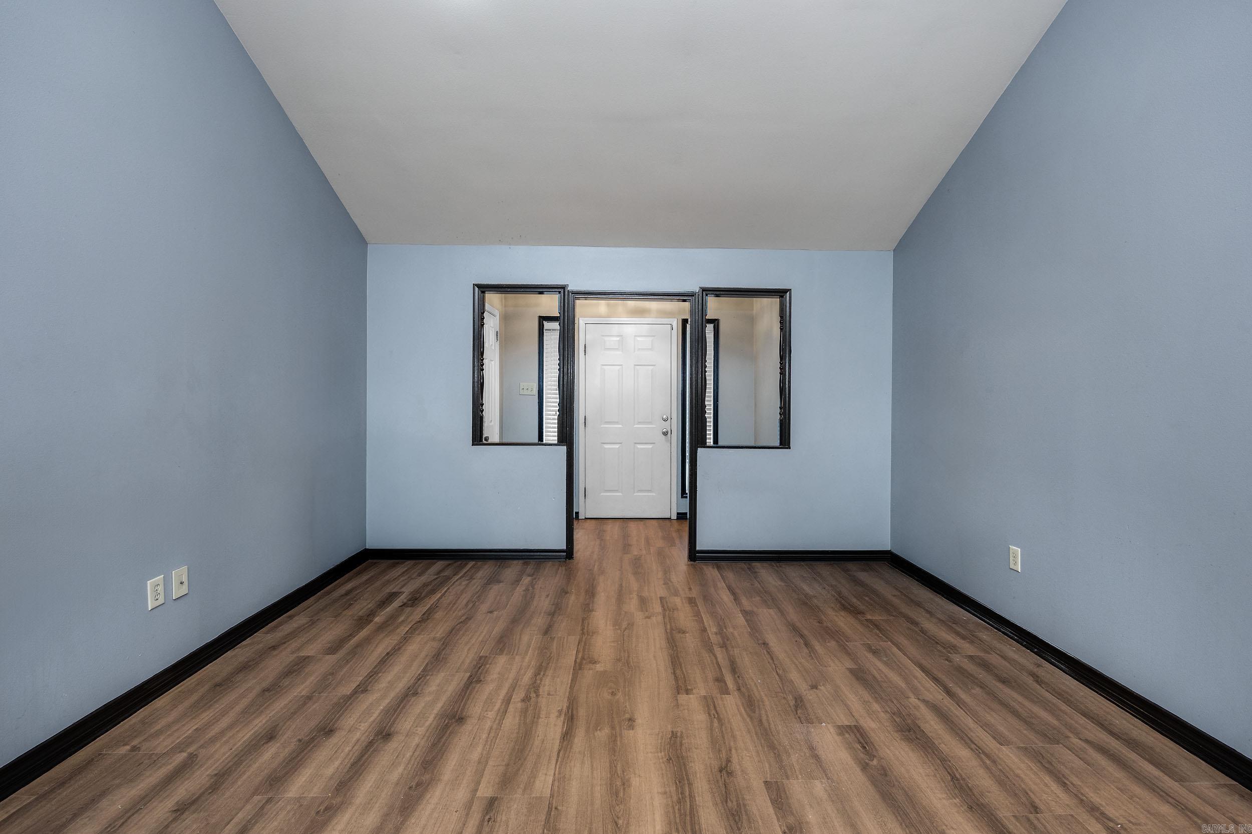 GREEN HILLS - Residential