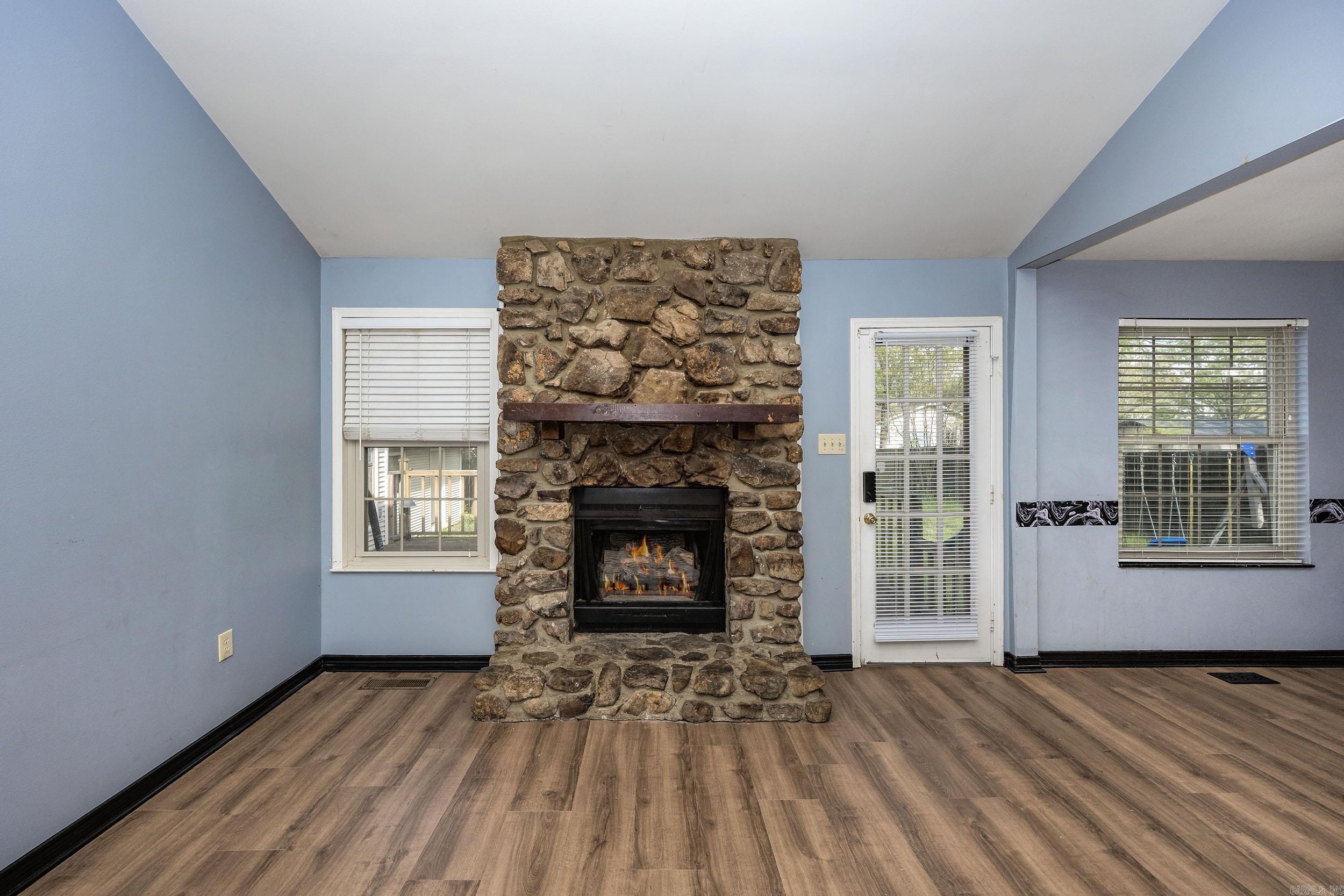 GREEN HILLS - Residential