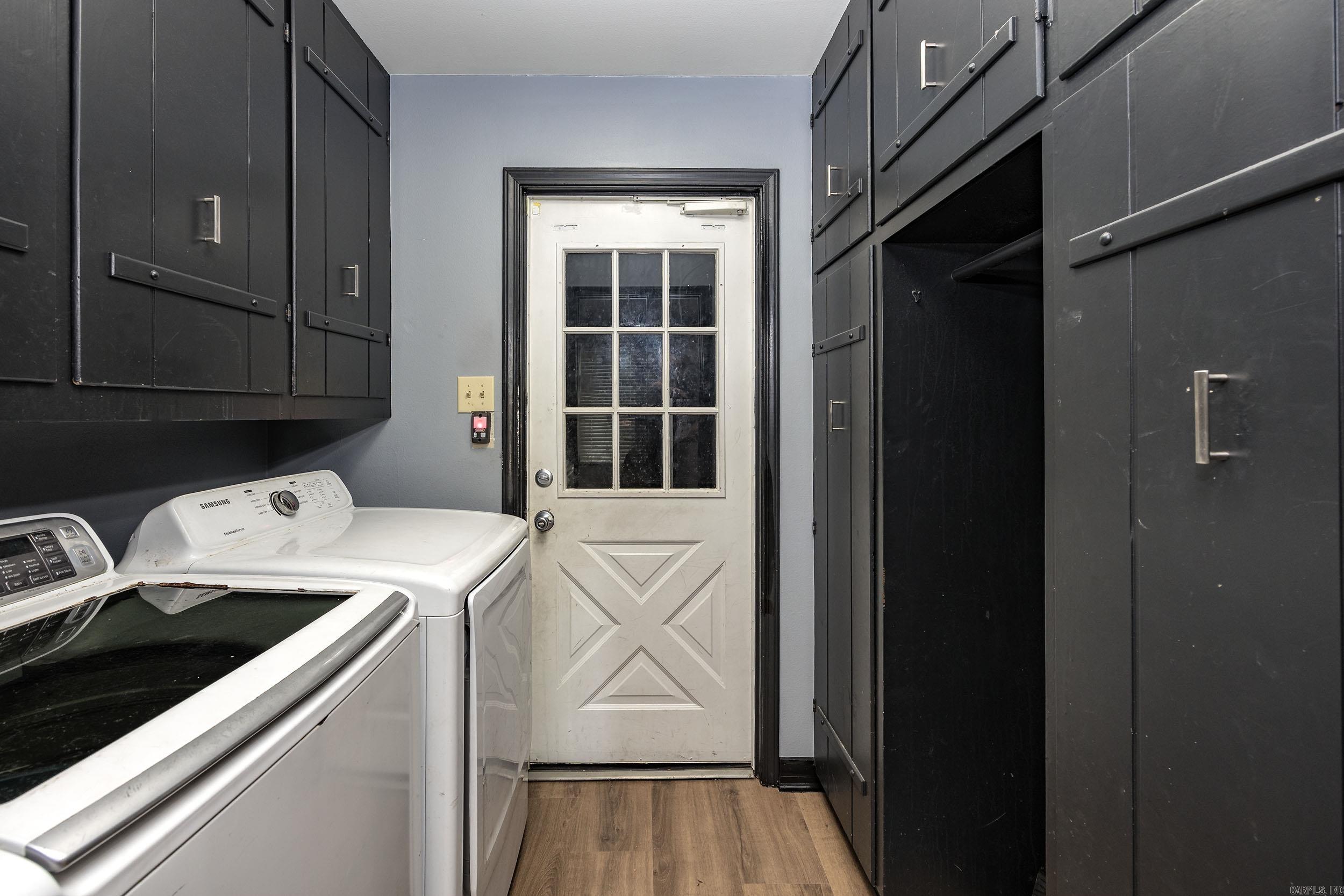 GREEN HILLS - Residential