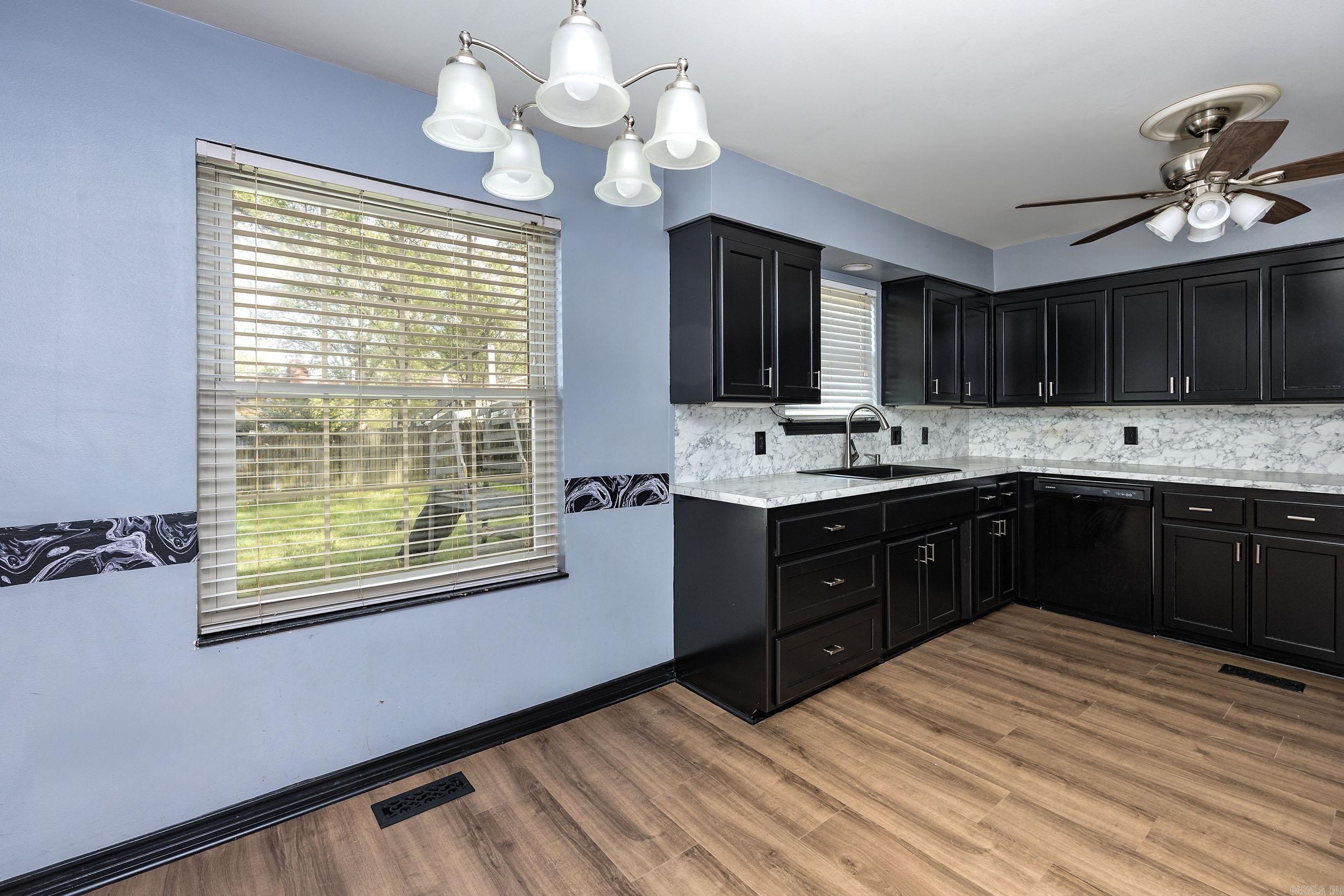 GREEN HILLS - Residential