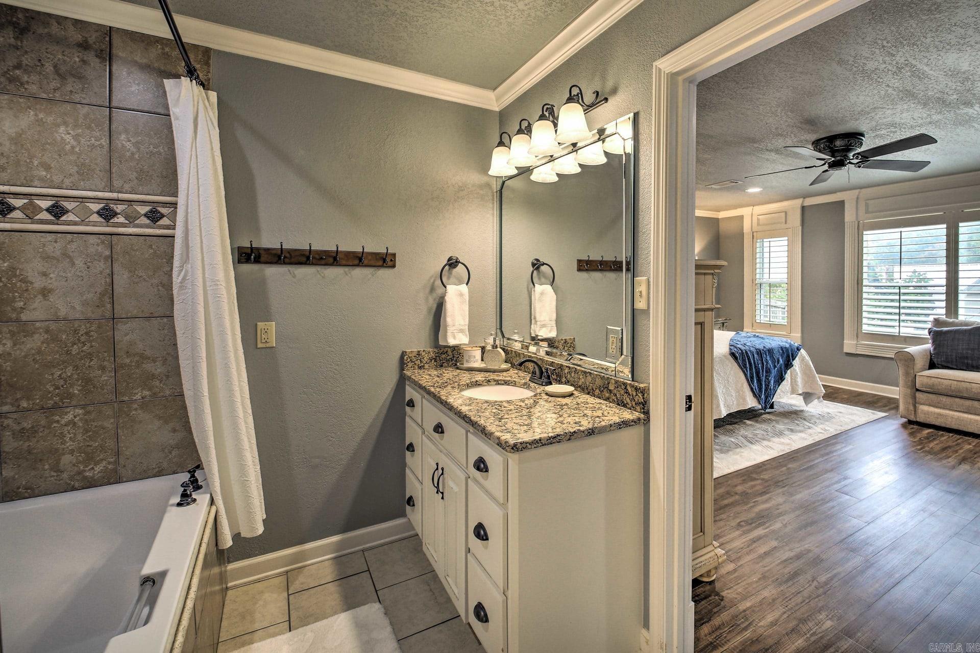 VANCE LAKE - Residential