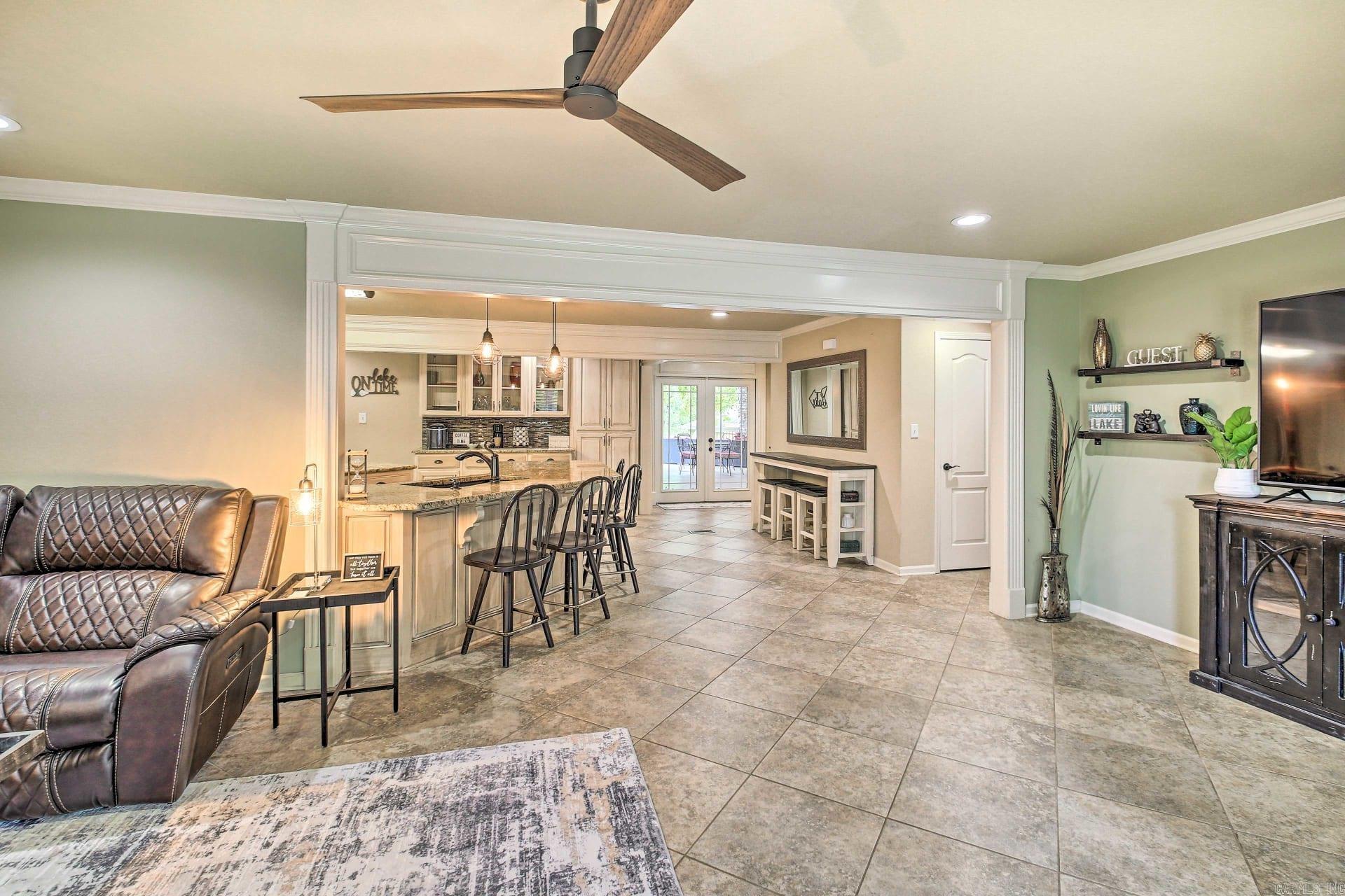 VANCE LAKE - Residential