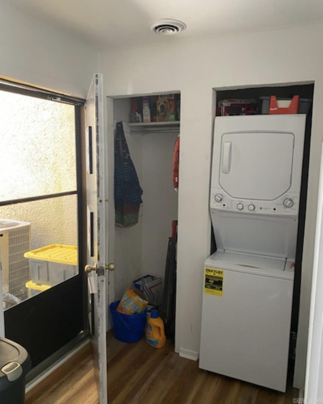CHELSEA GLADE CONDO - Residential