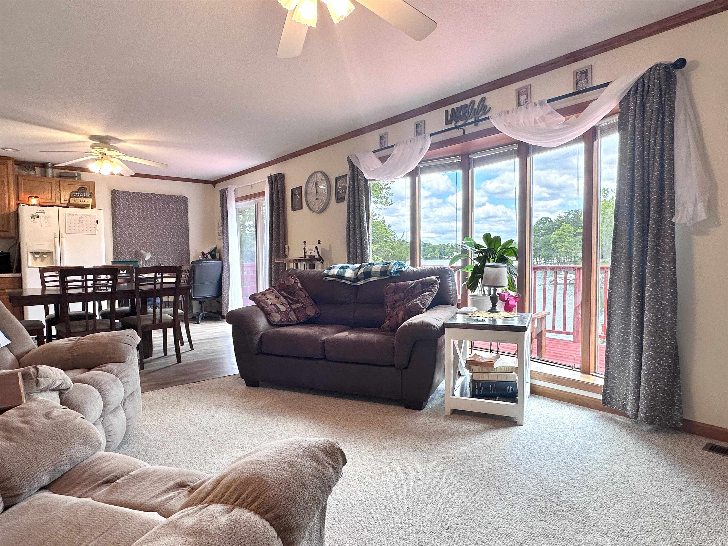 EAST LAKE - Residential