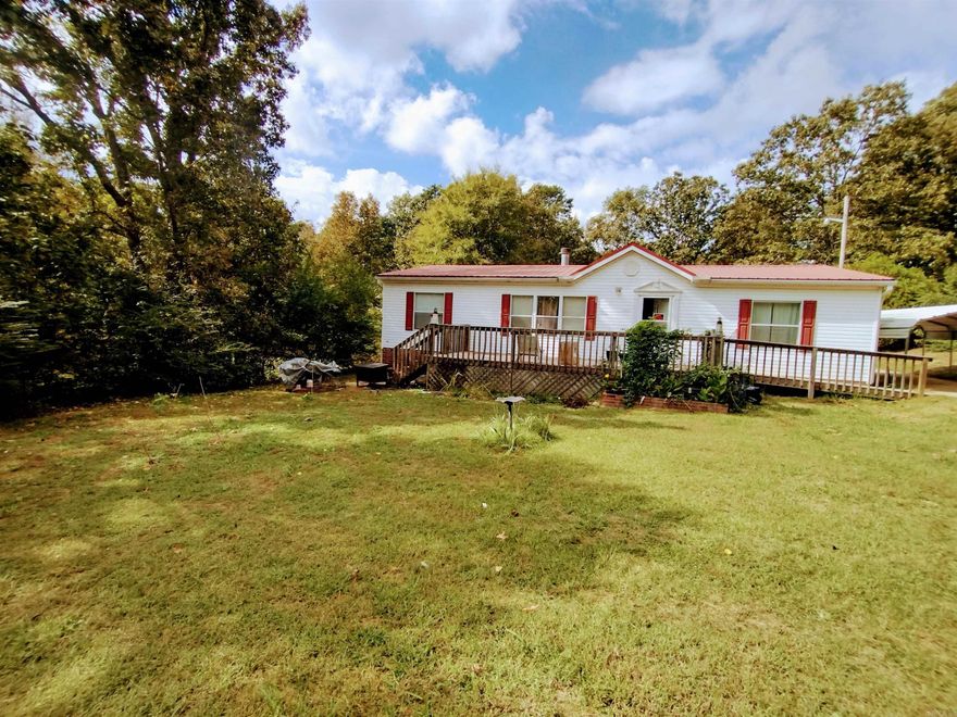 This is nice property is close to downtown Heber Springs and close to the lake best of both worlds has 18 x 30 shop to park boat in or extra storage also has carport. Nice deck on front to grill and relax on,