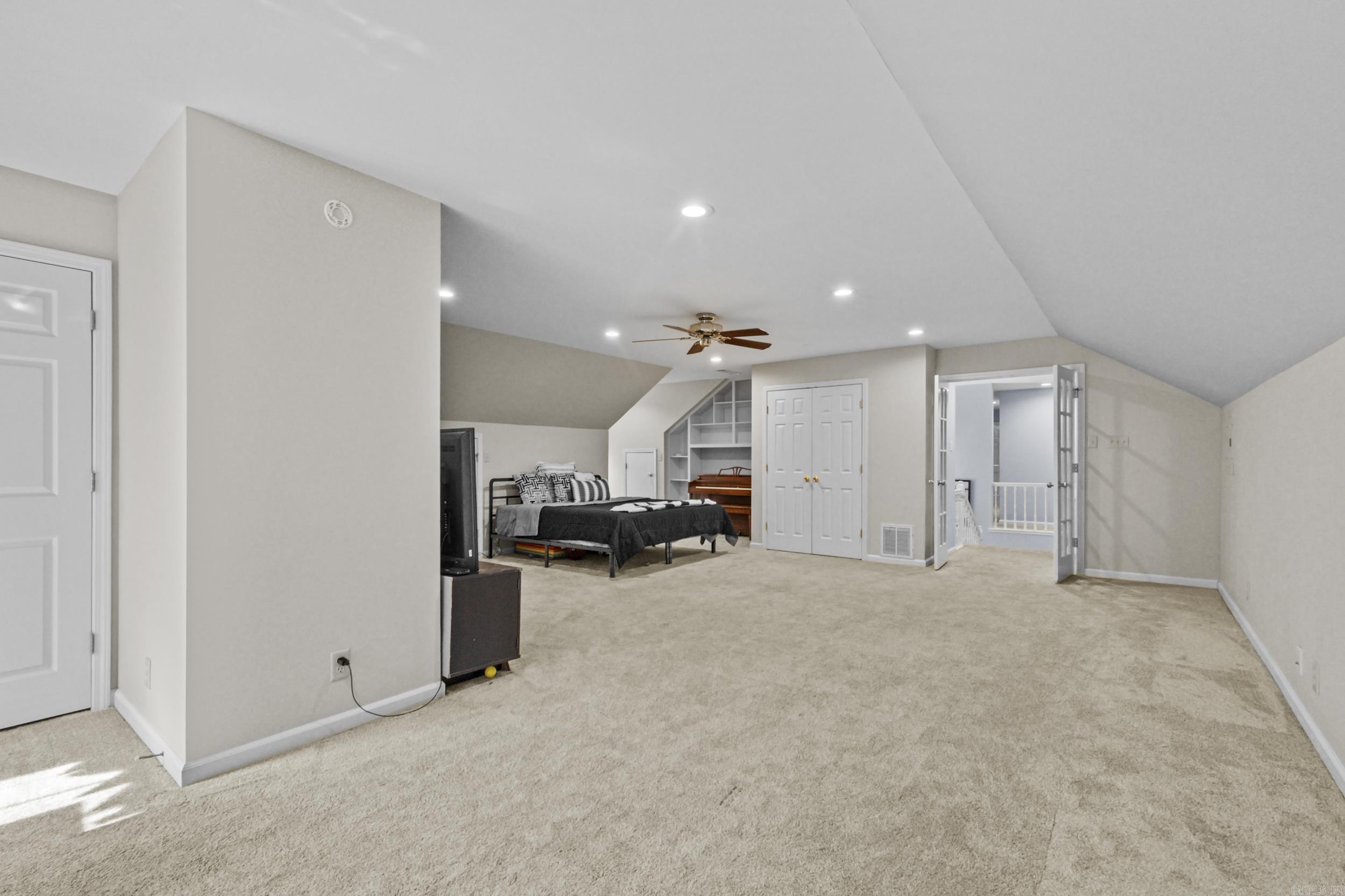 OVERBROOK - Residential