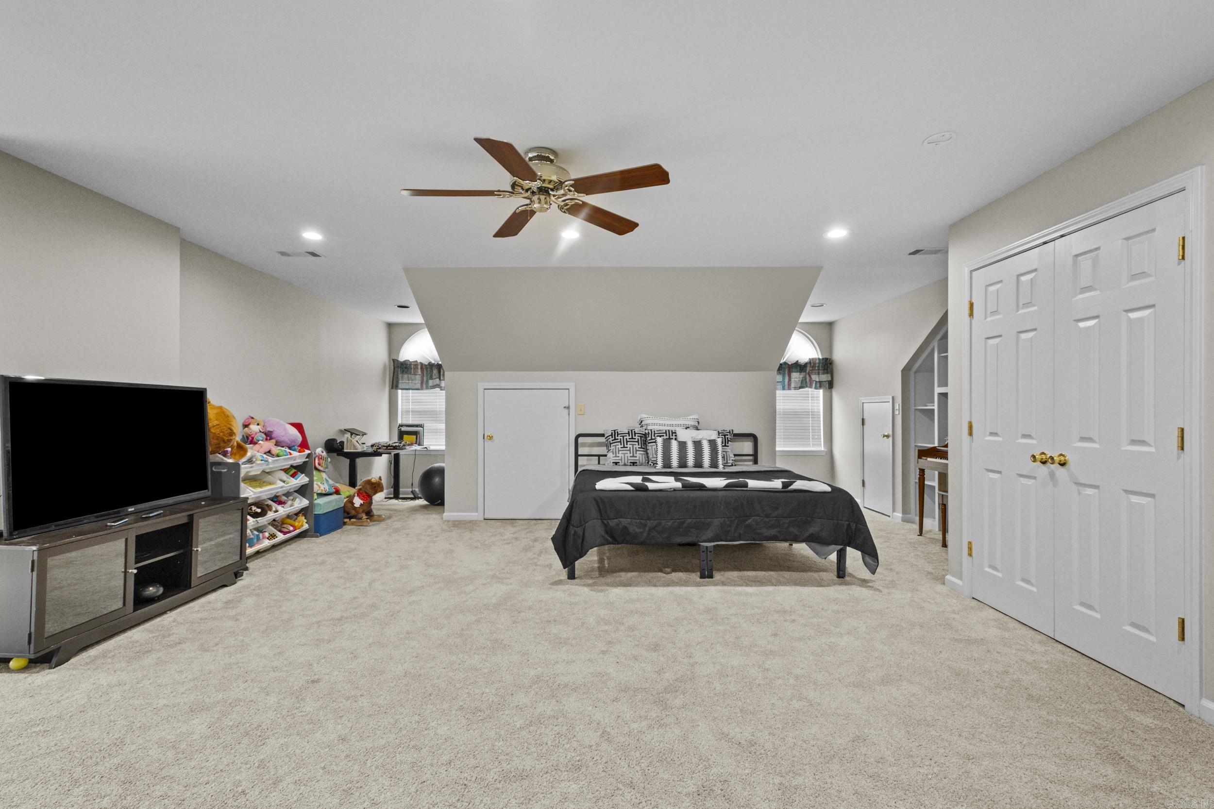 OVERBROOK - Residential