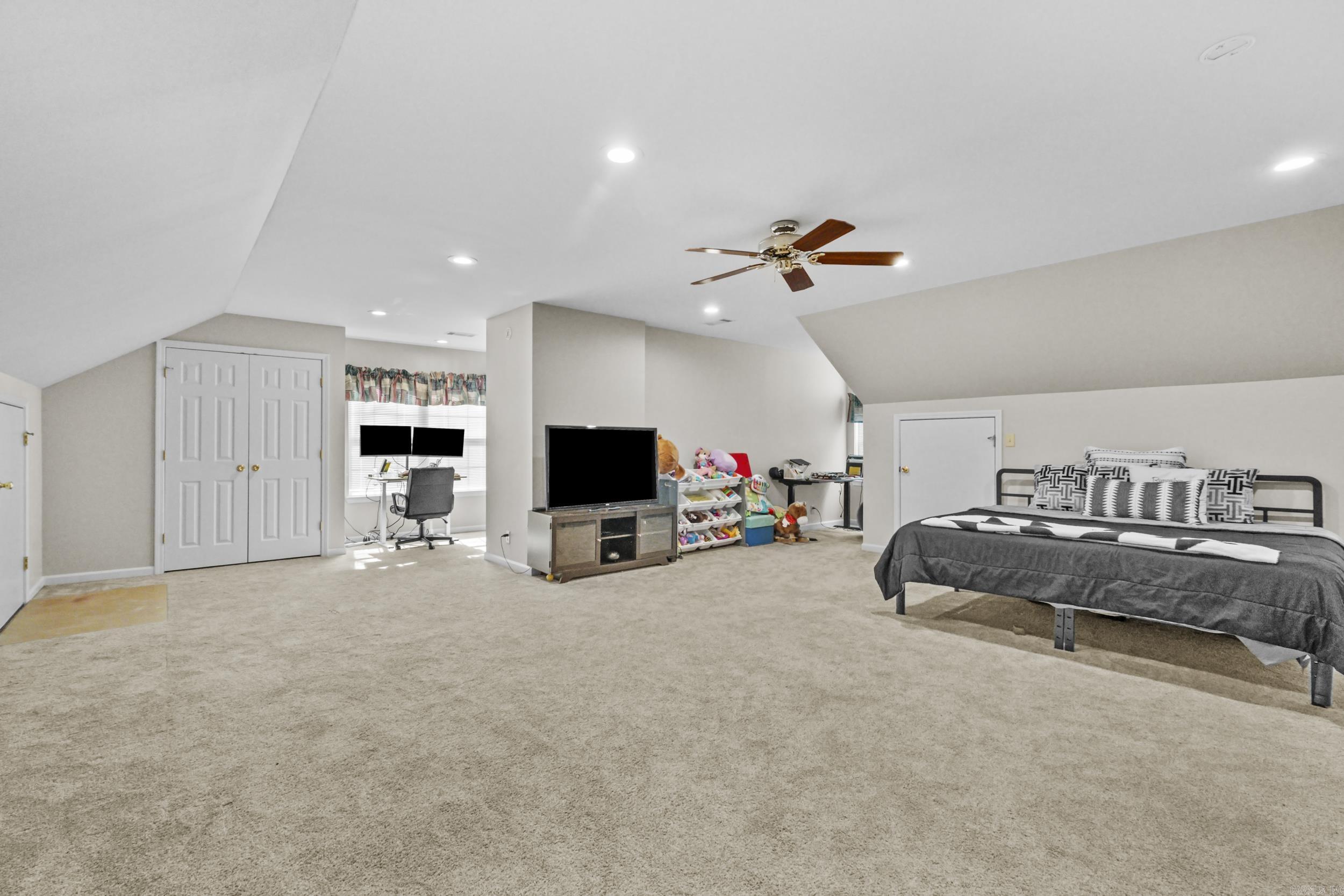 OVERBROOK - Residential