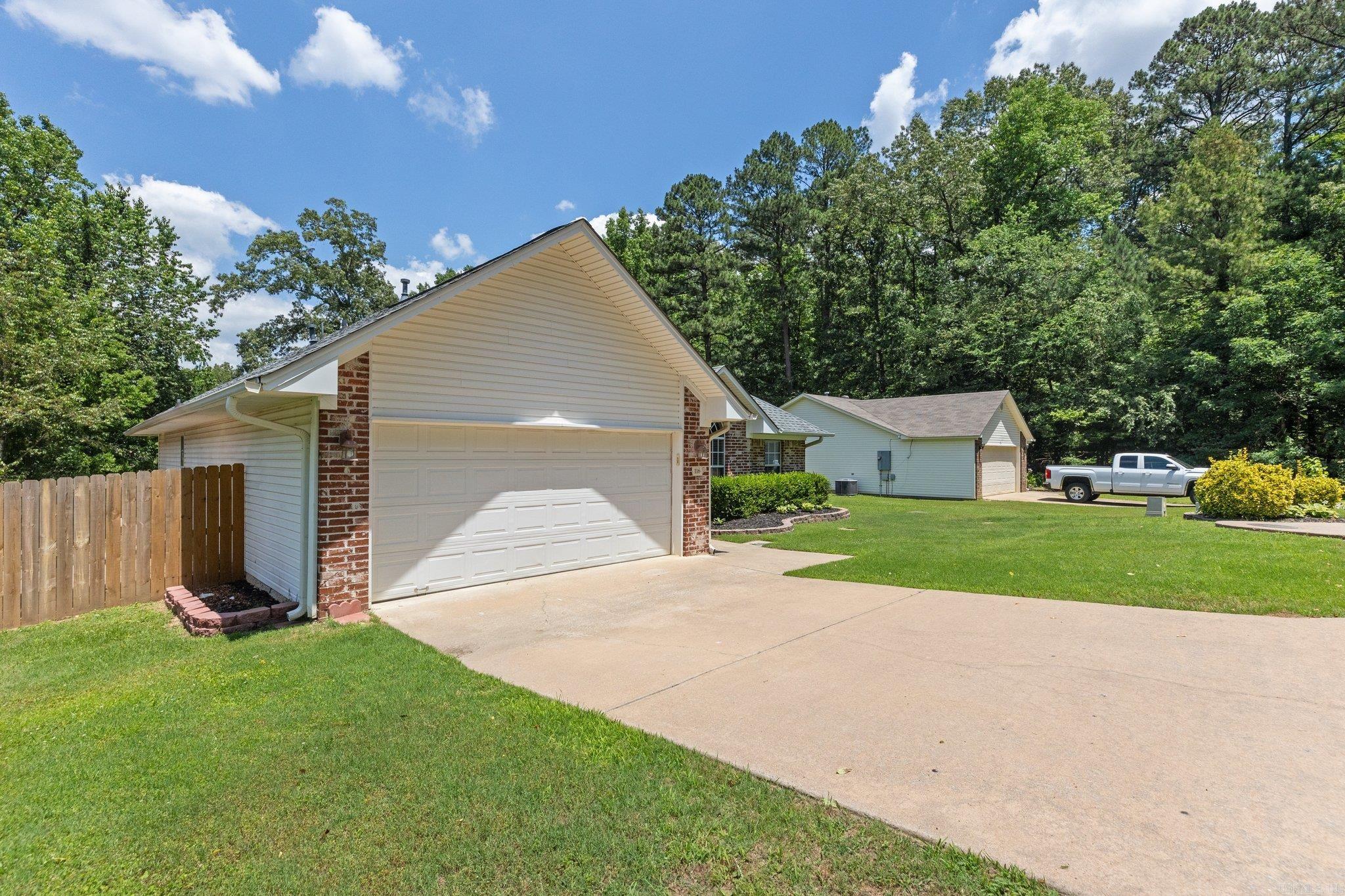 GREENFIELD - Residential