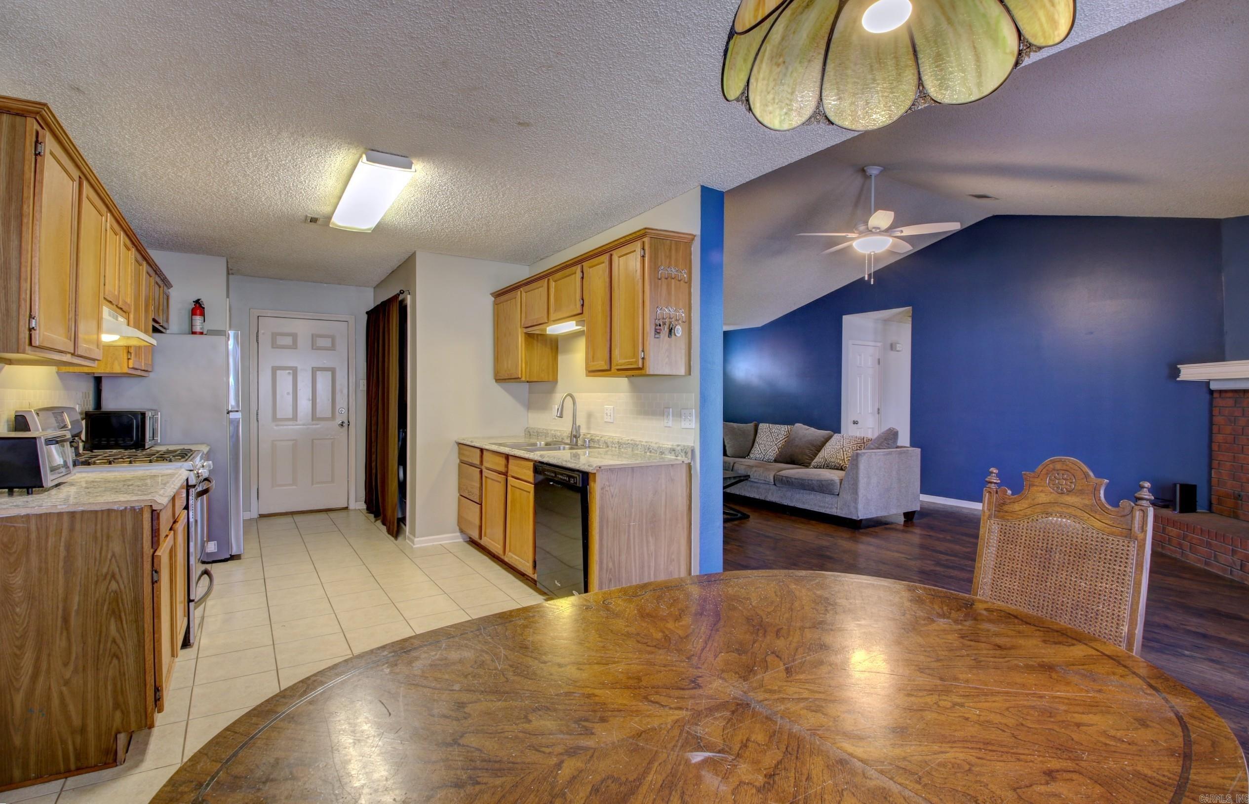 FOX RIDGE - Residential