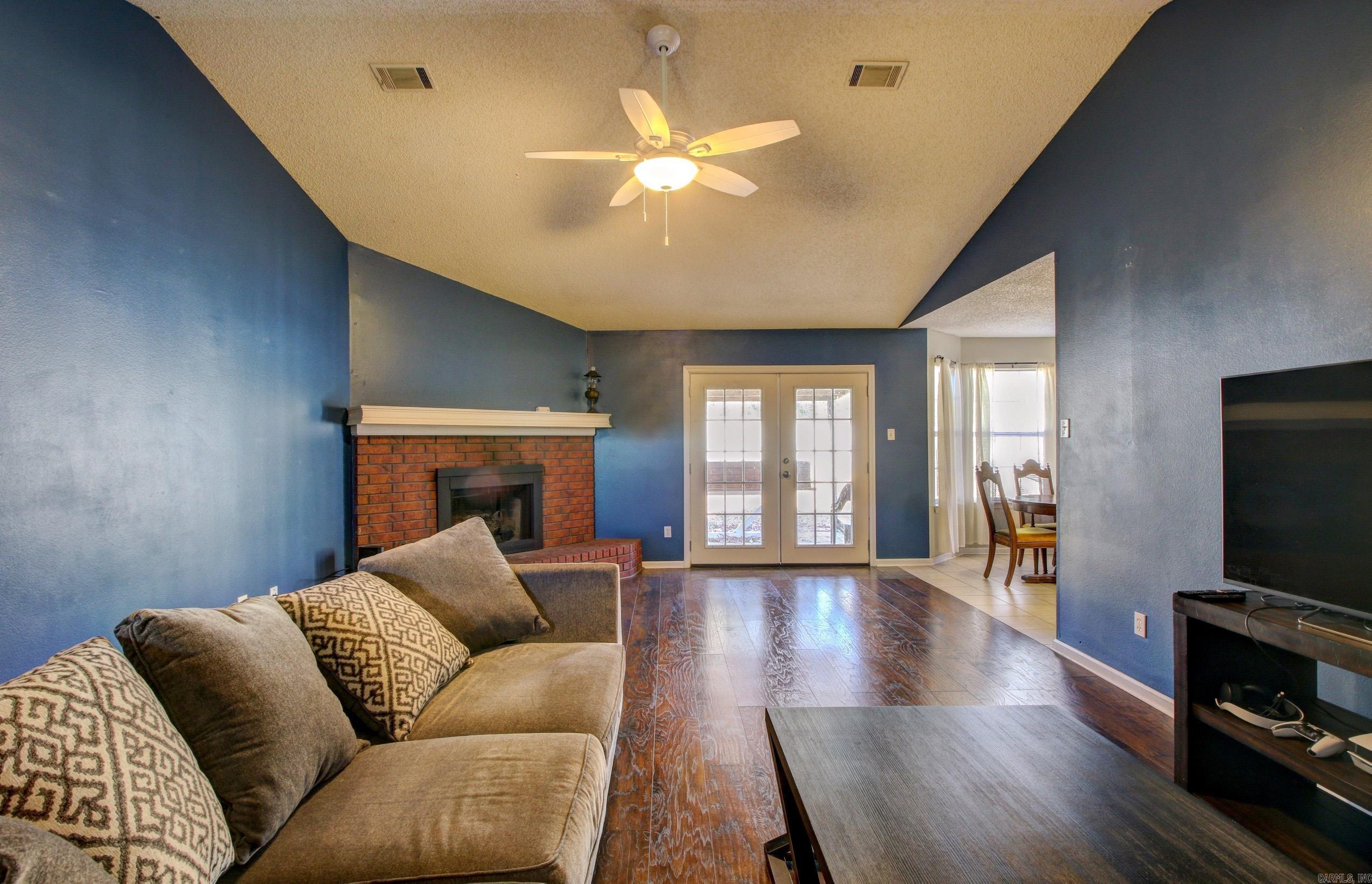 FOX RIDGE - Residential