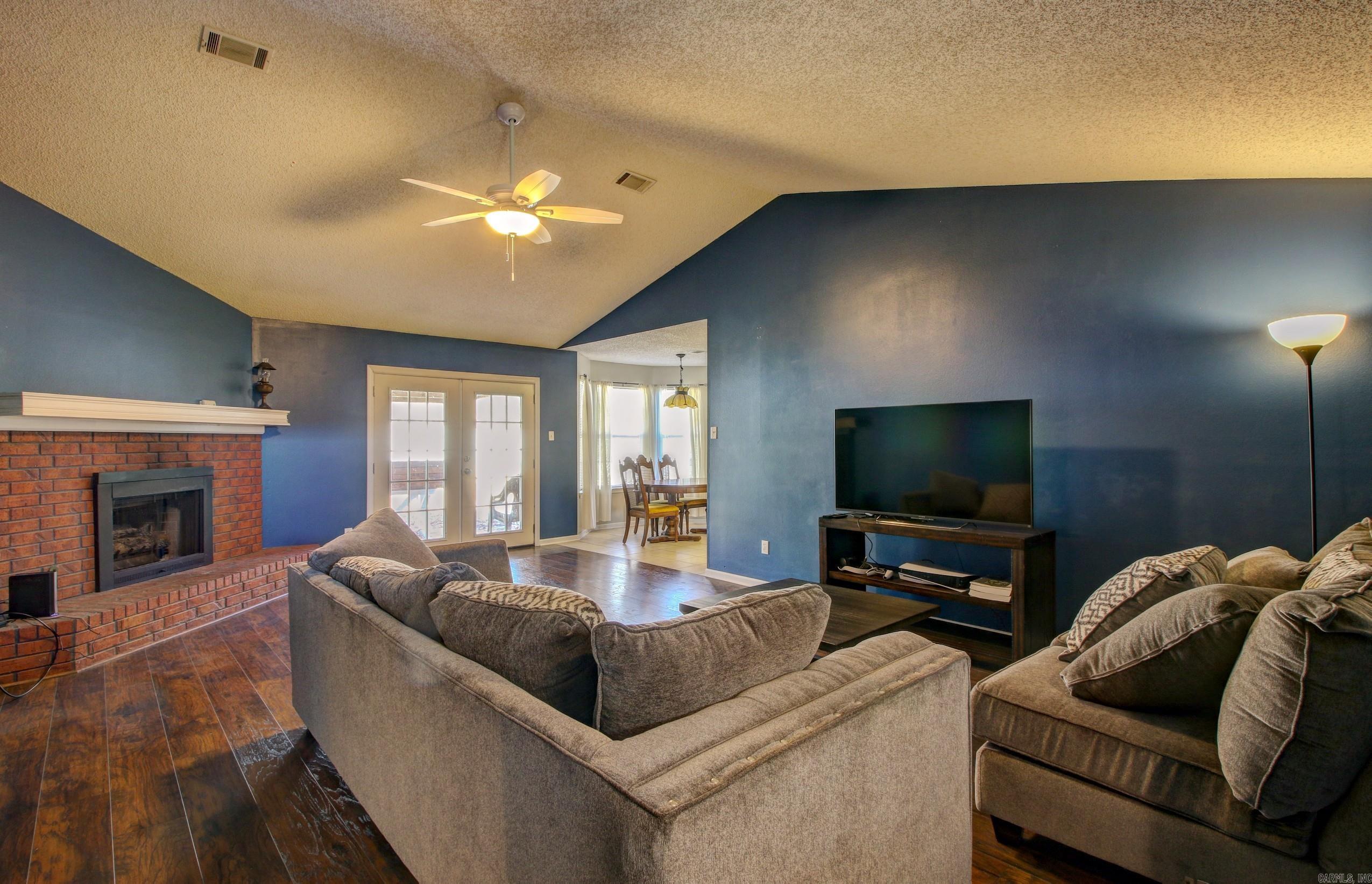 FOX RIDGE - Residential