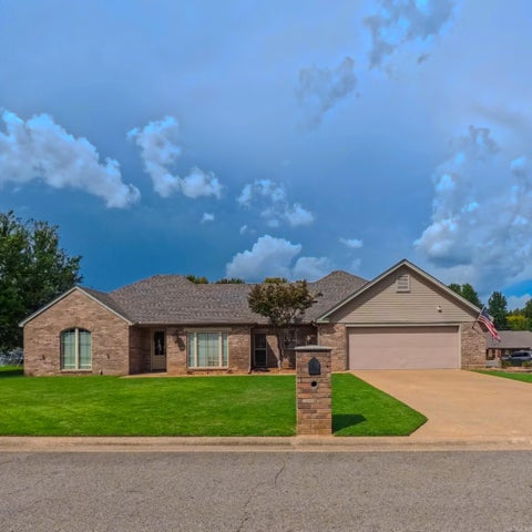 Photo of 12 Meadowview Dr. Dr, Searcy, AR 72143 (MLS # 26038031)