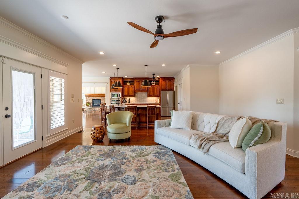 WOODRIDGE - Residential