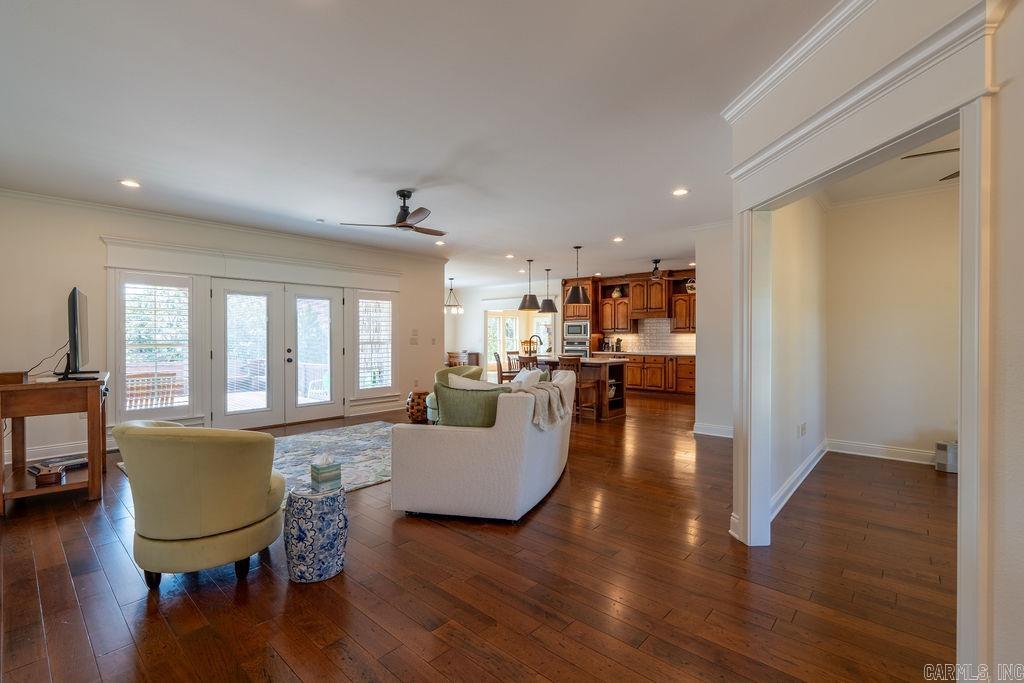 WOODRIDGE - Residential