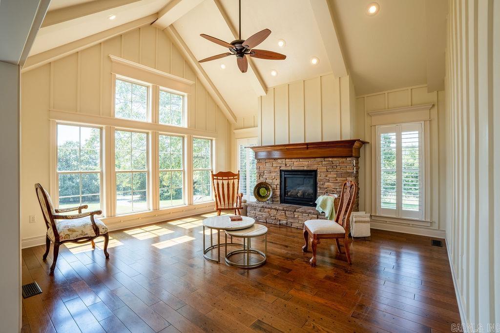 WOODRIDGE - Residential