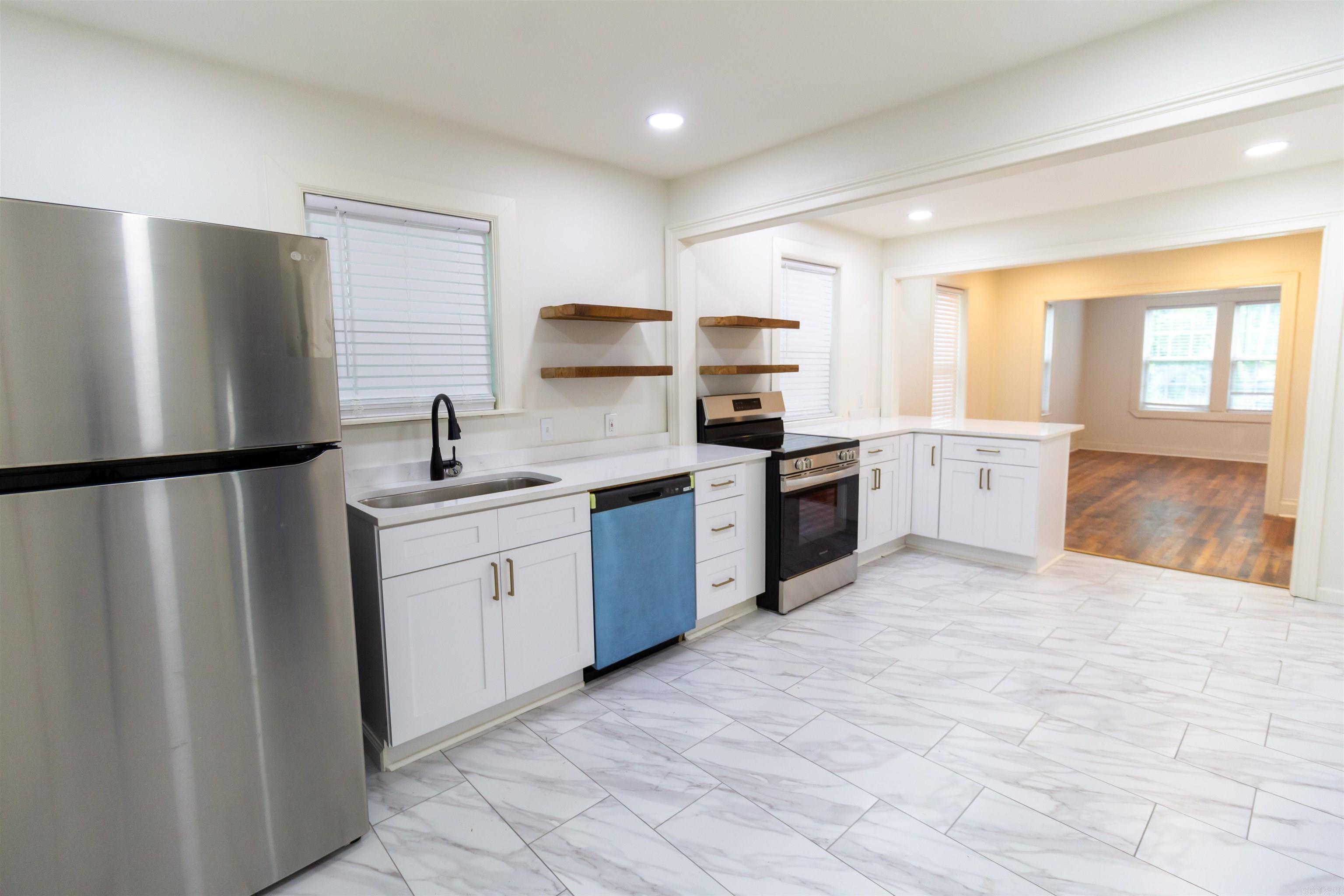 OAK GLEN - Residential