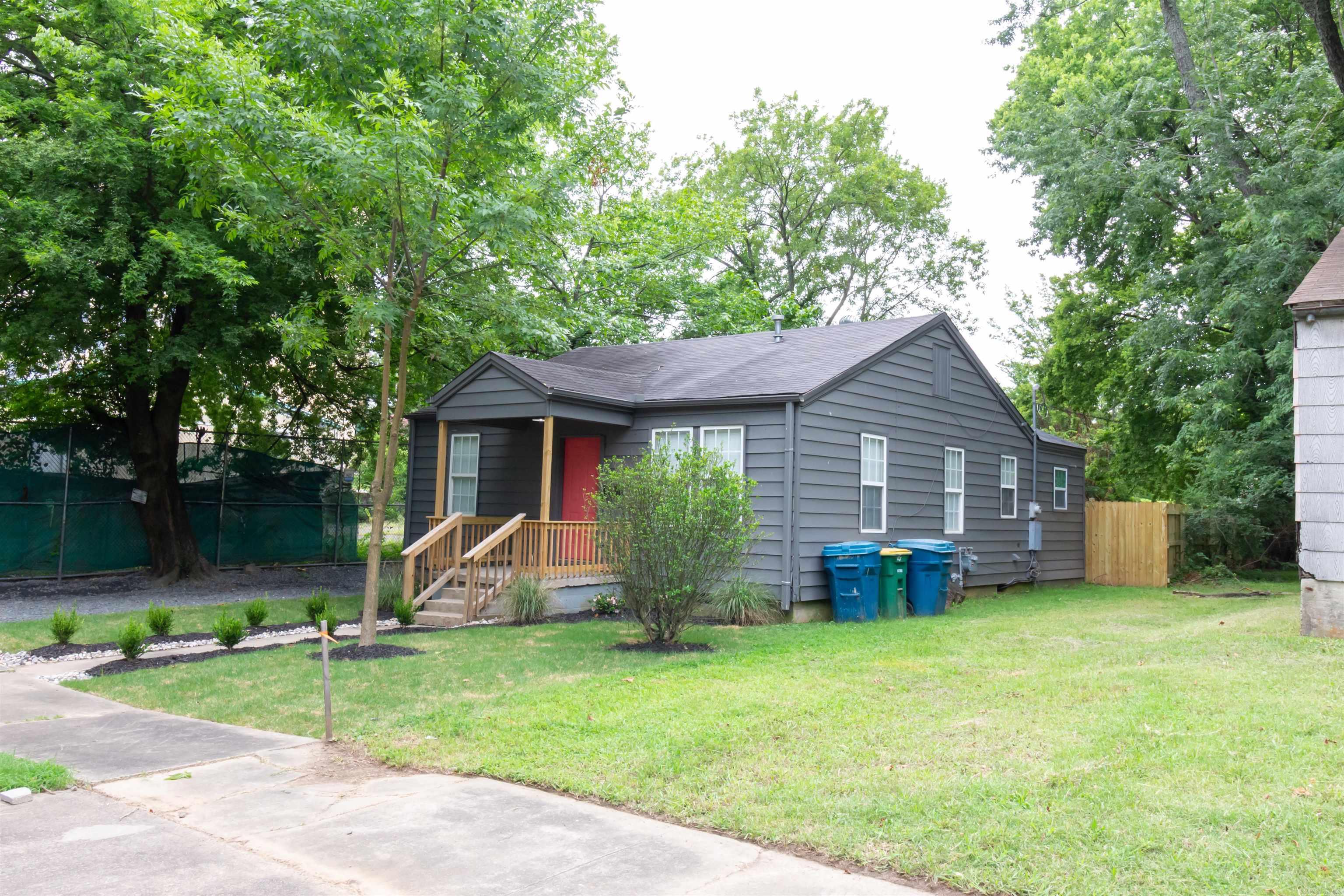 OAK GLEN - Residential