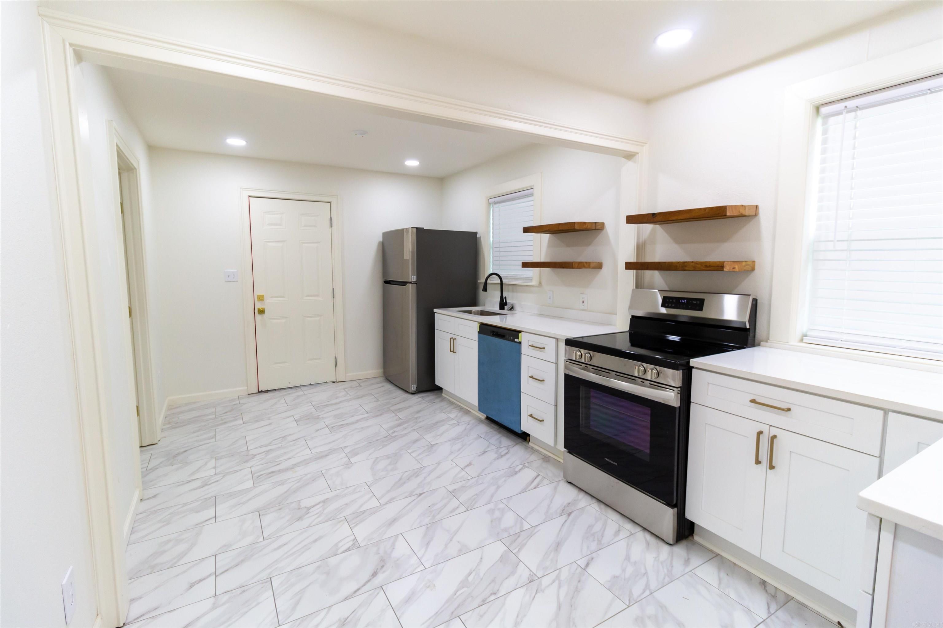 OAK GLEN - Residential