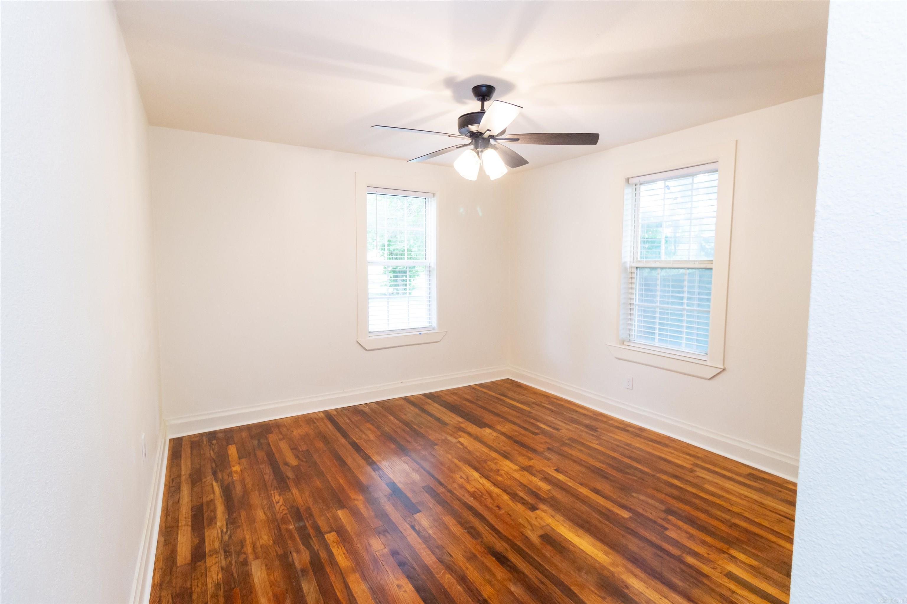 OAK GLEN - Residential