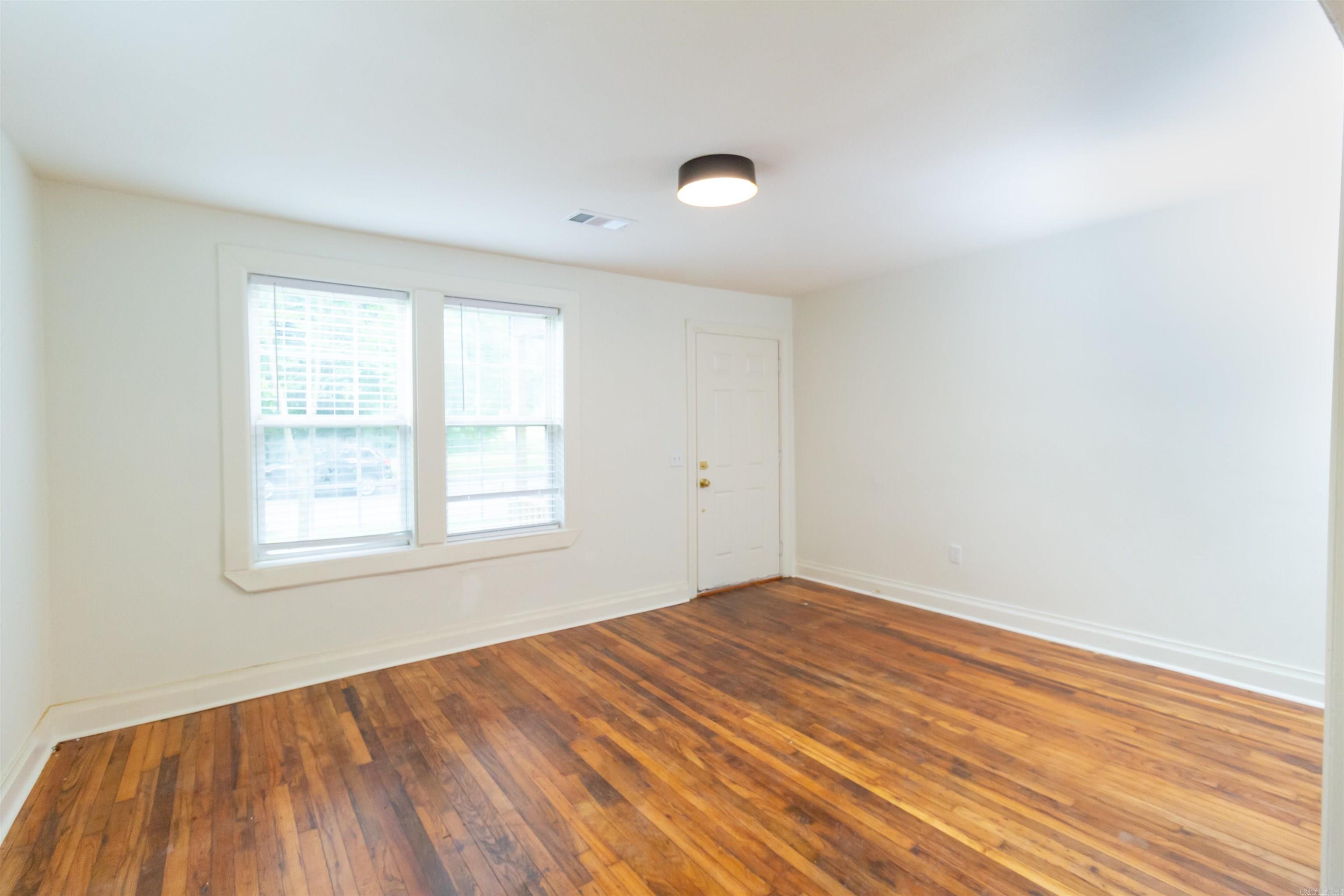 OAK GLEN - Residential