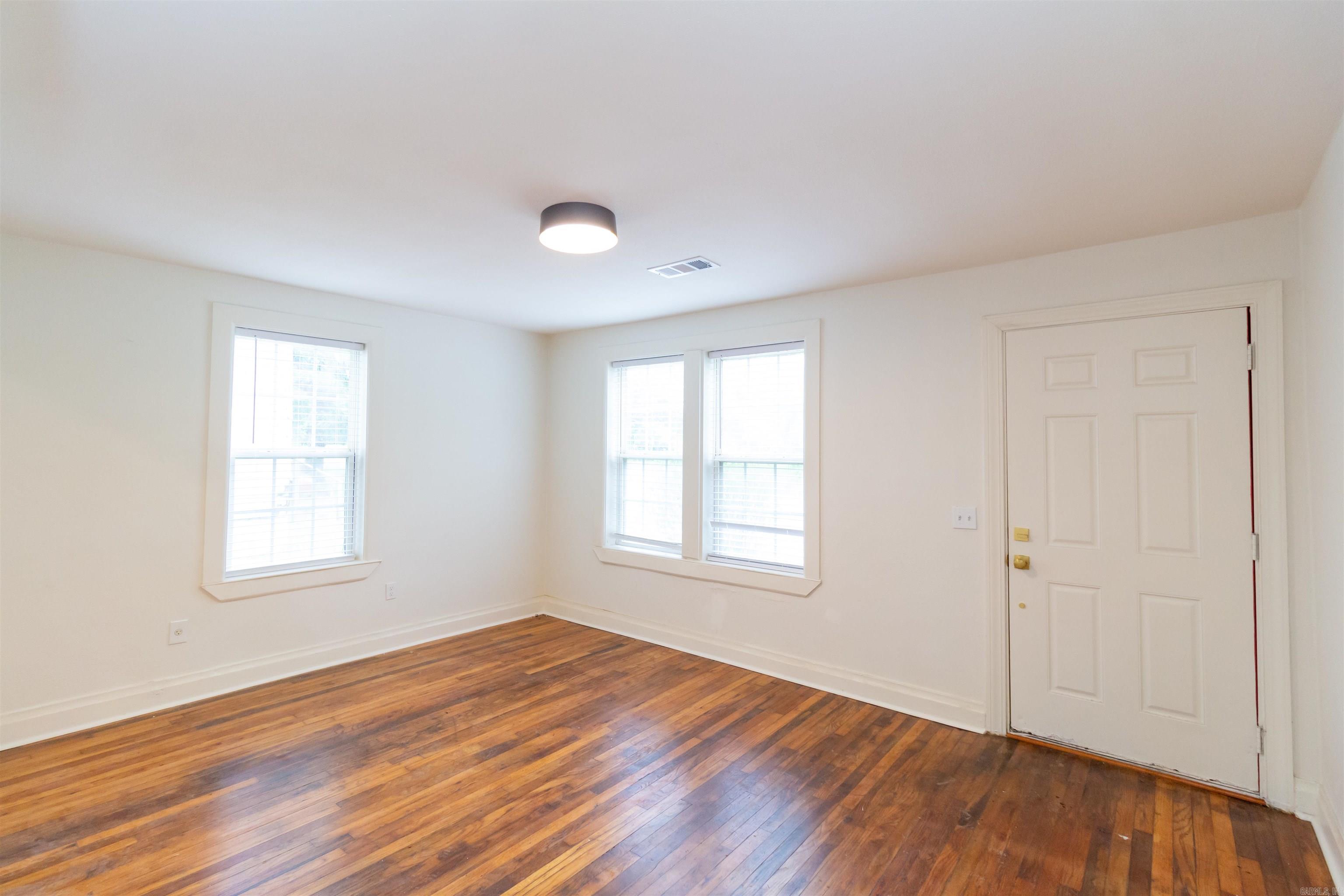 OAK GLEN - Residential