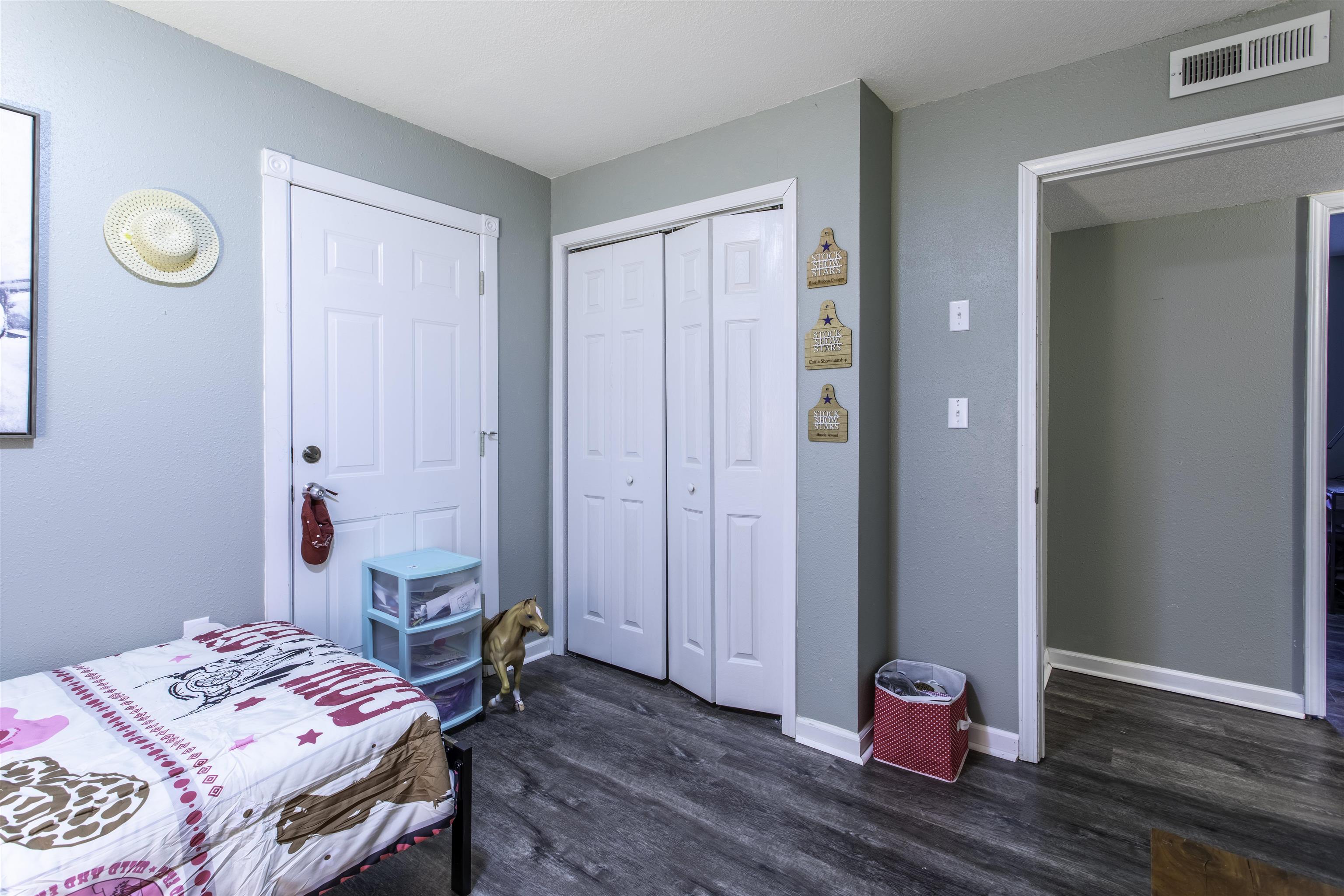 SLOAN-HENDRIX - Residential