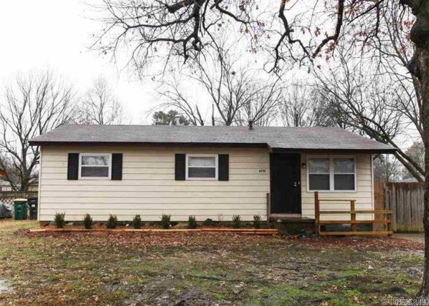 Come check out this Cozy 3 Bd /1Ba in Little Rock! Agents see remarks for showing. tenant occupied