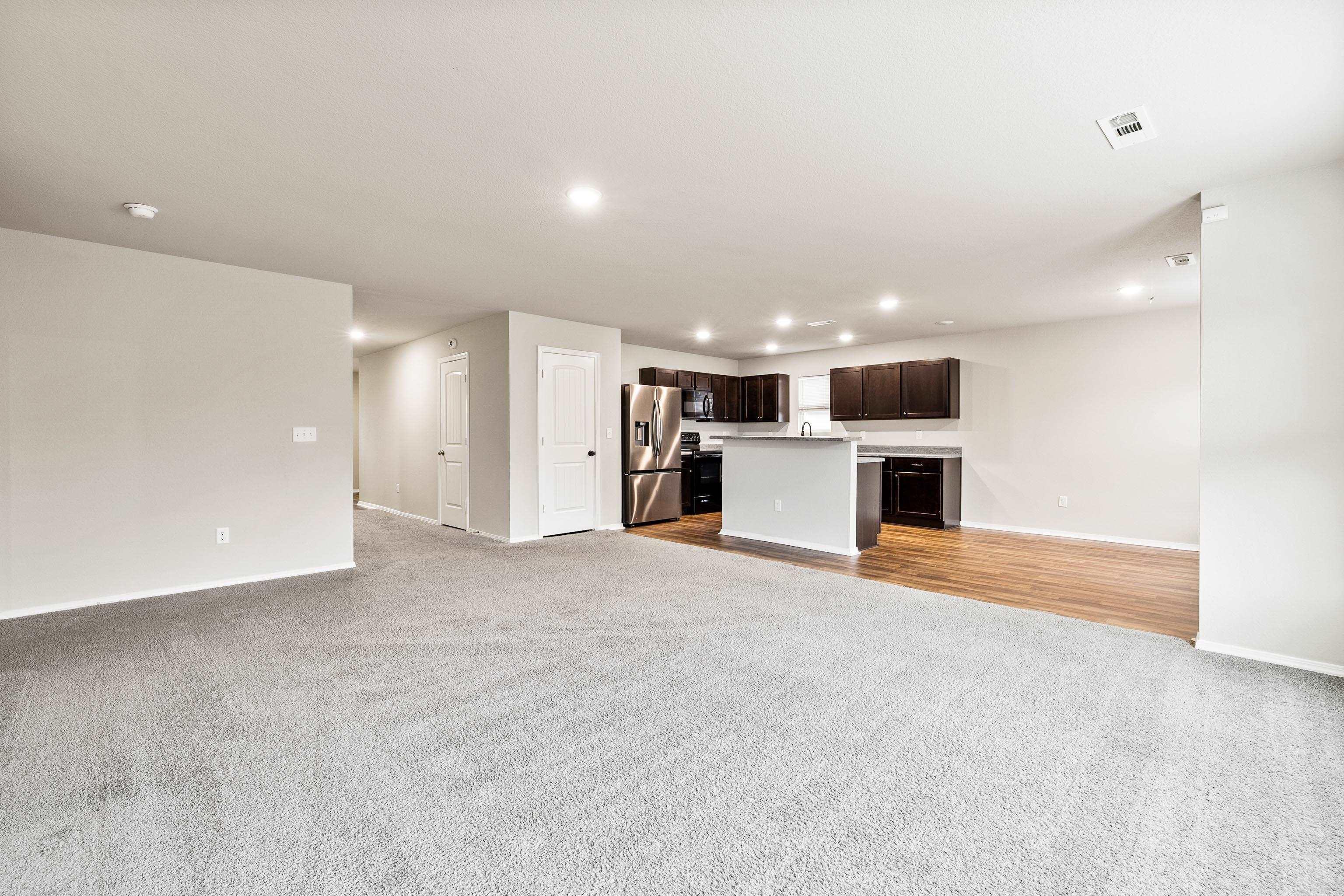 HILLDALE CROSSING - Residential