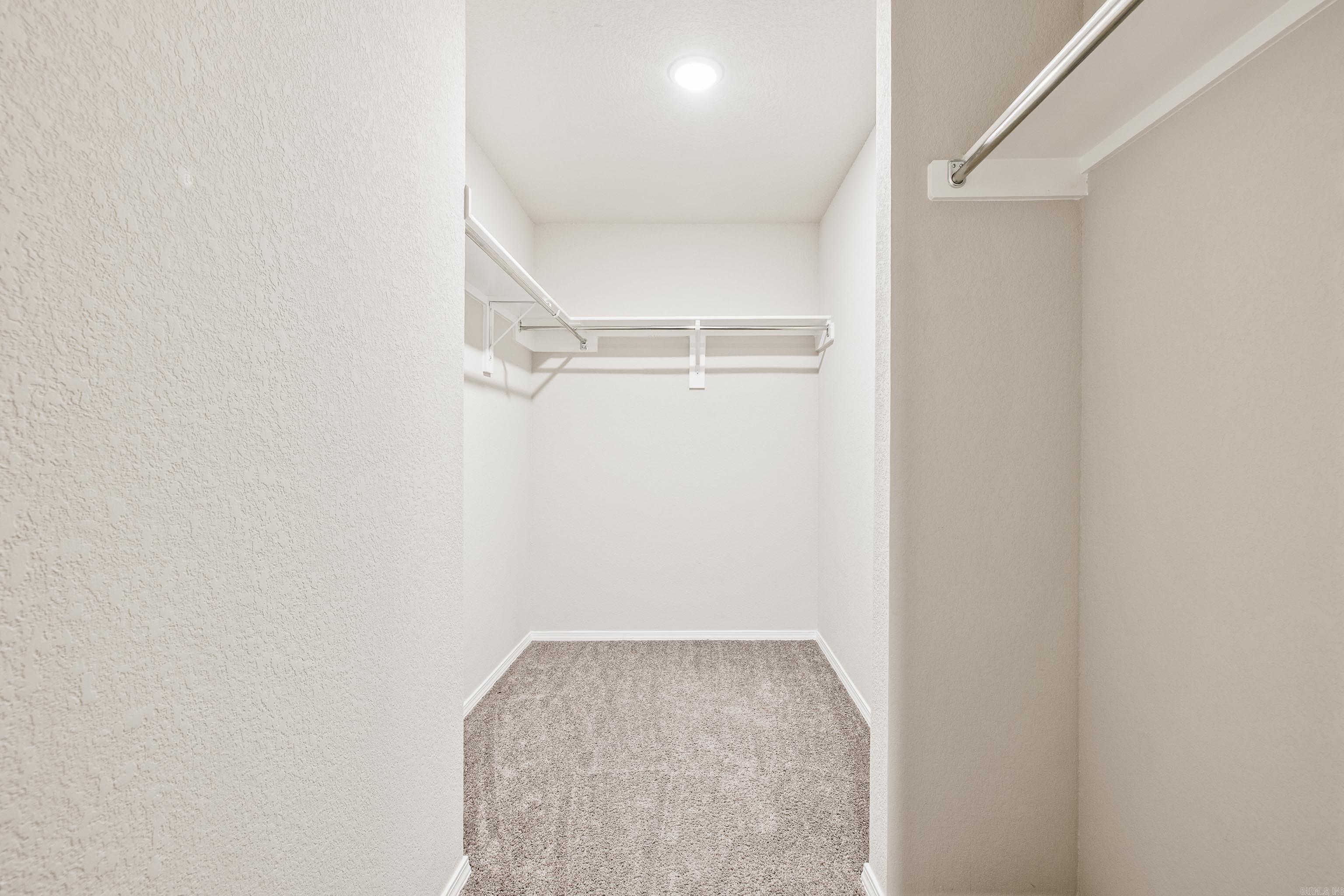 HILLDALE CROSSING - Residential