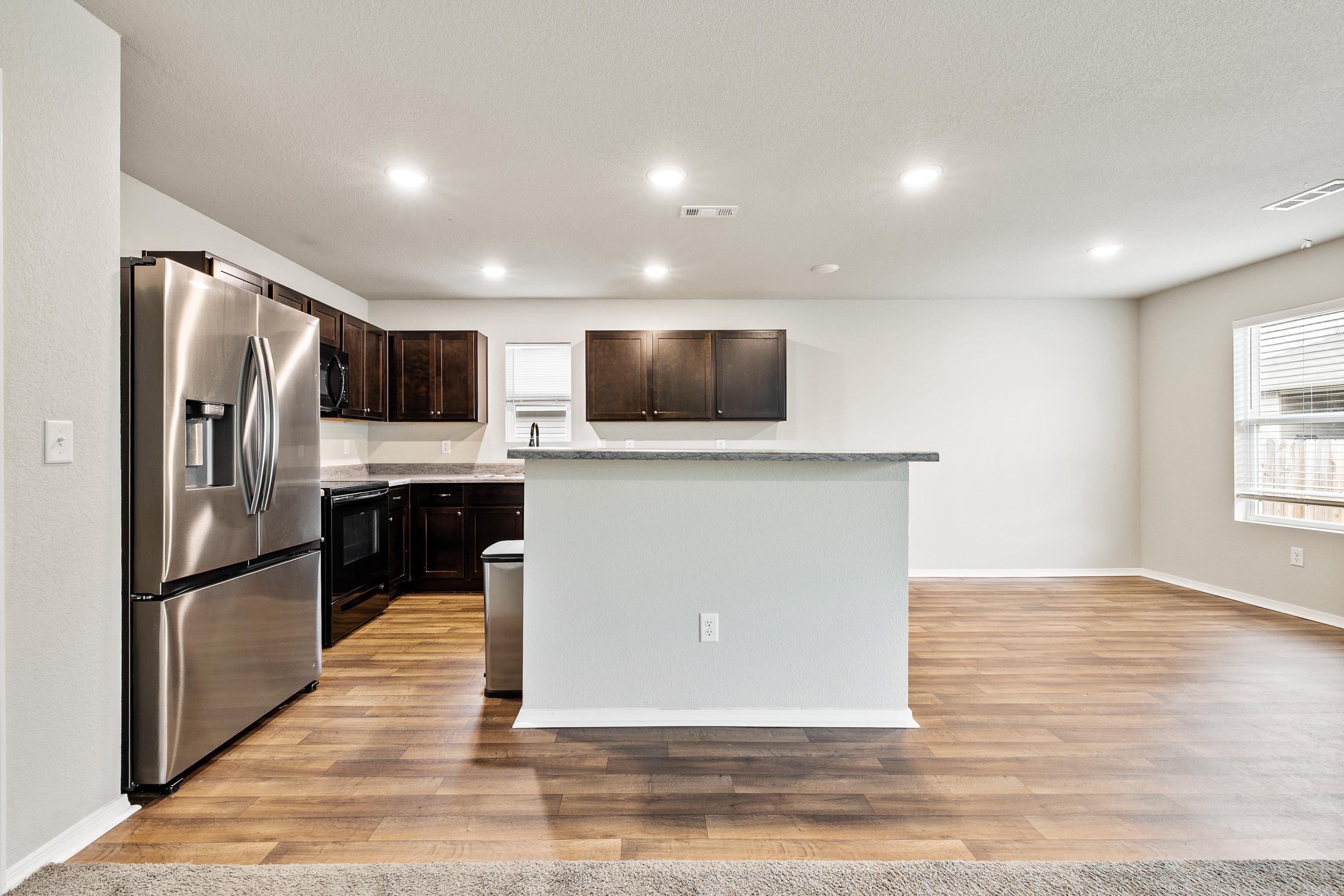 HILLDALE CROSSING - Residential