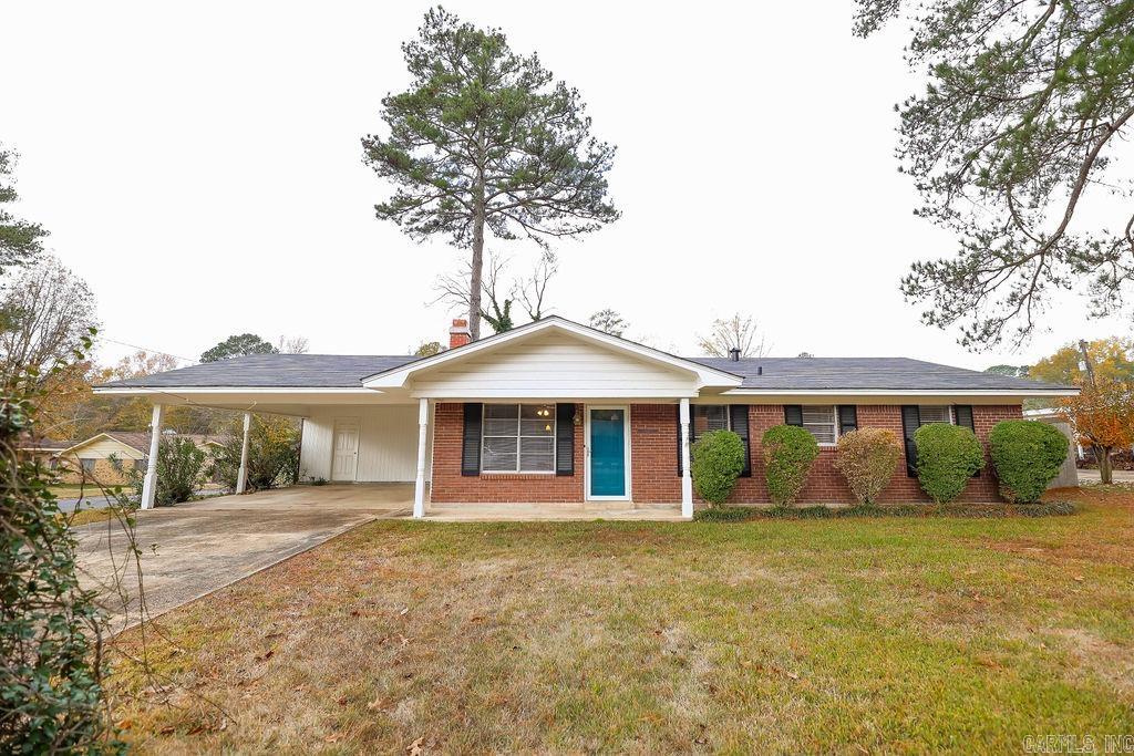 Crisp and cozy 3 bedroom 1.5 bath on .33 acre lot backyards almost entirely fenced.  Many new or like new features...carpet, roof, paint, oven, cook top. The hall bath and HVAC replaced a few years ago.  The brick patio is convenient for outdoor grilling and entertaining.  If you are resizing, first time purchasing or investing , it is move in ready.   PLEASE NOTE ...THE BONUS BUILDING IN THE BACKYARD IS TO BE INCLUDED "AS IS". It is a jewel. Set your appointment soon.