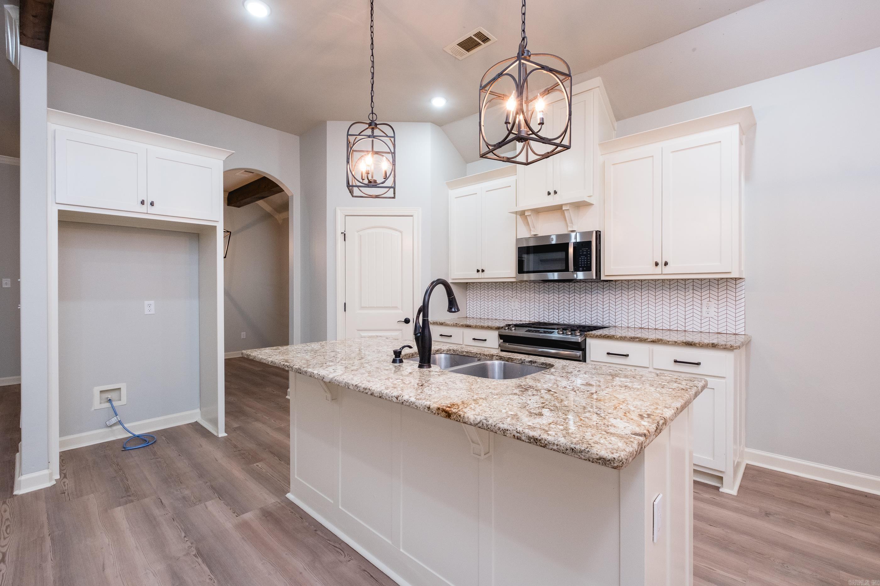 BASE MEADOWS ADDN - Residential