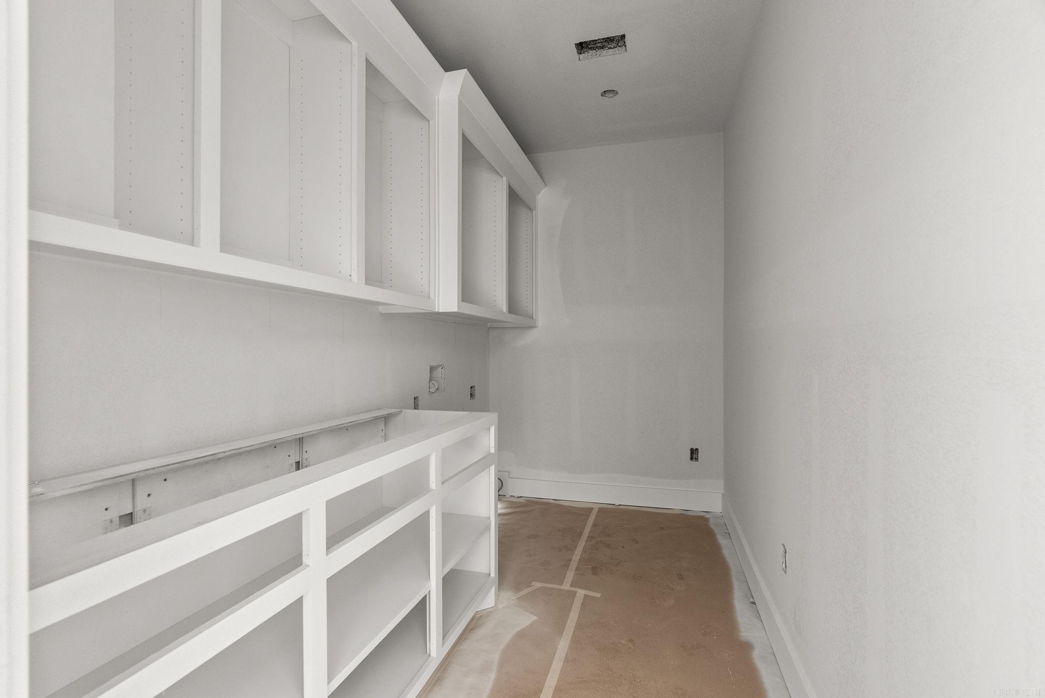 EAST MEADOW - Residential