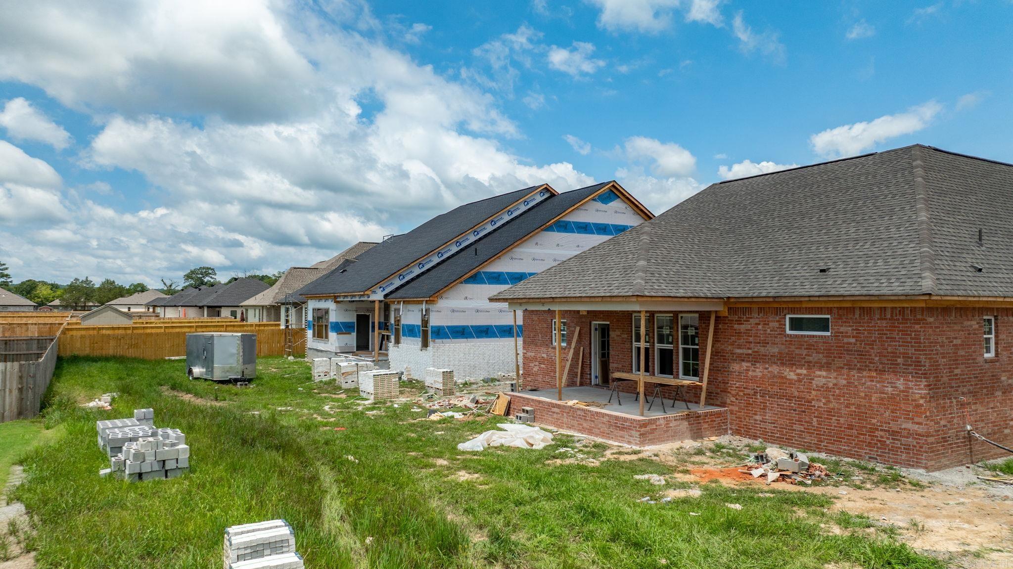 EAST MEADOW - Residential