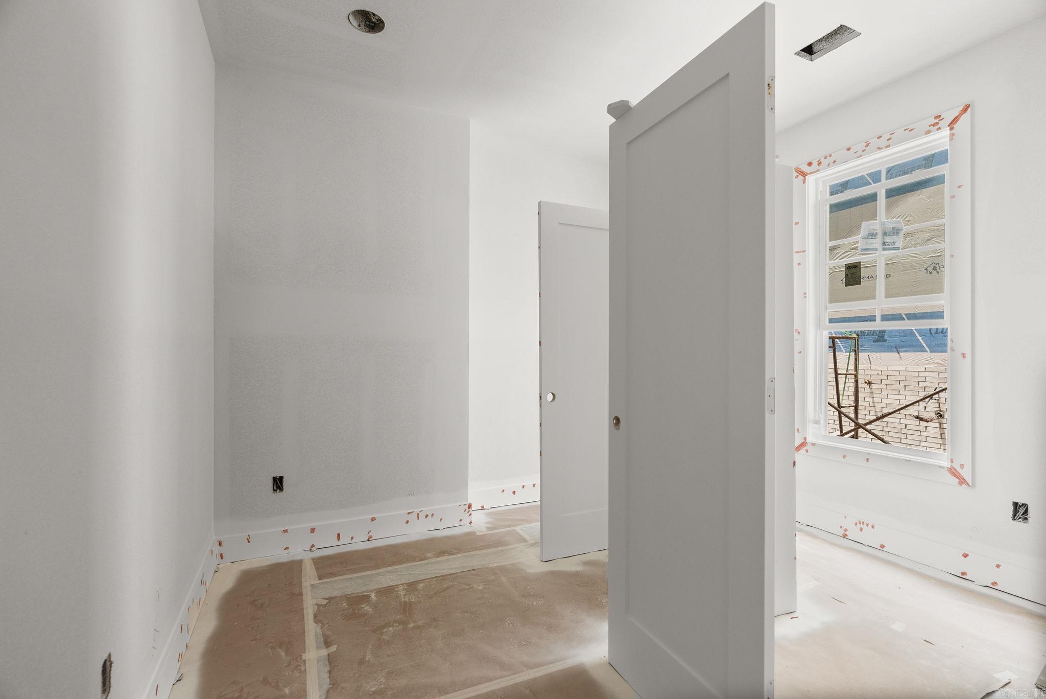 EAST MEADOW - Residential