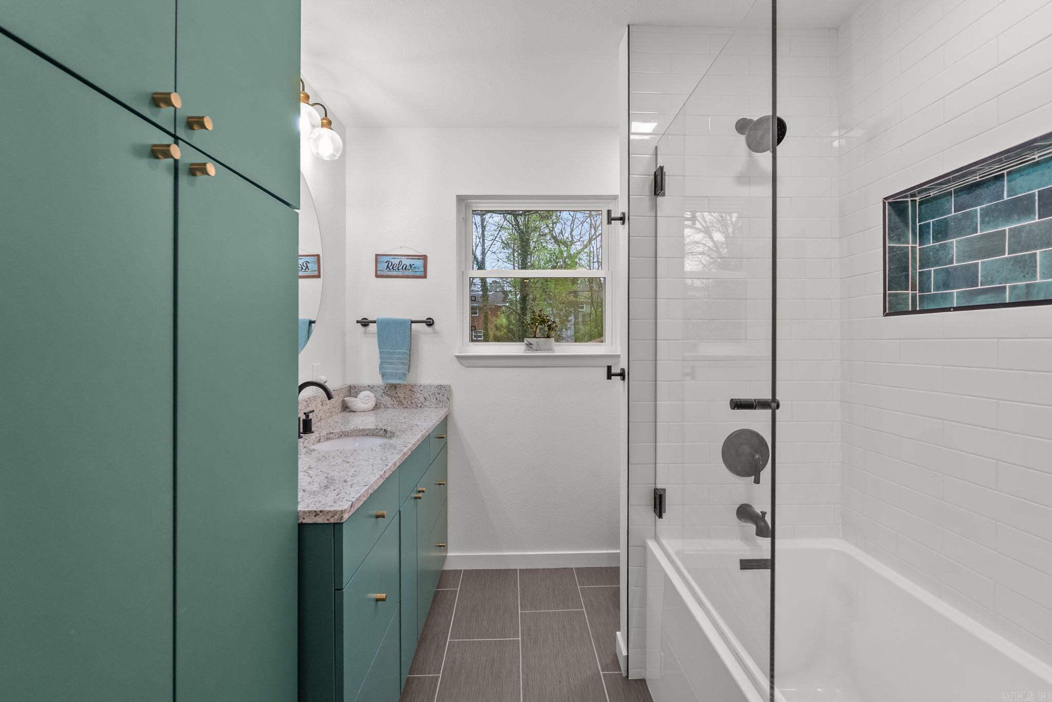 BRIARWOOD - Residential