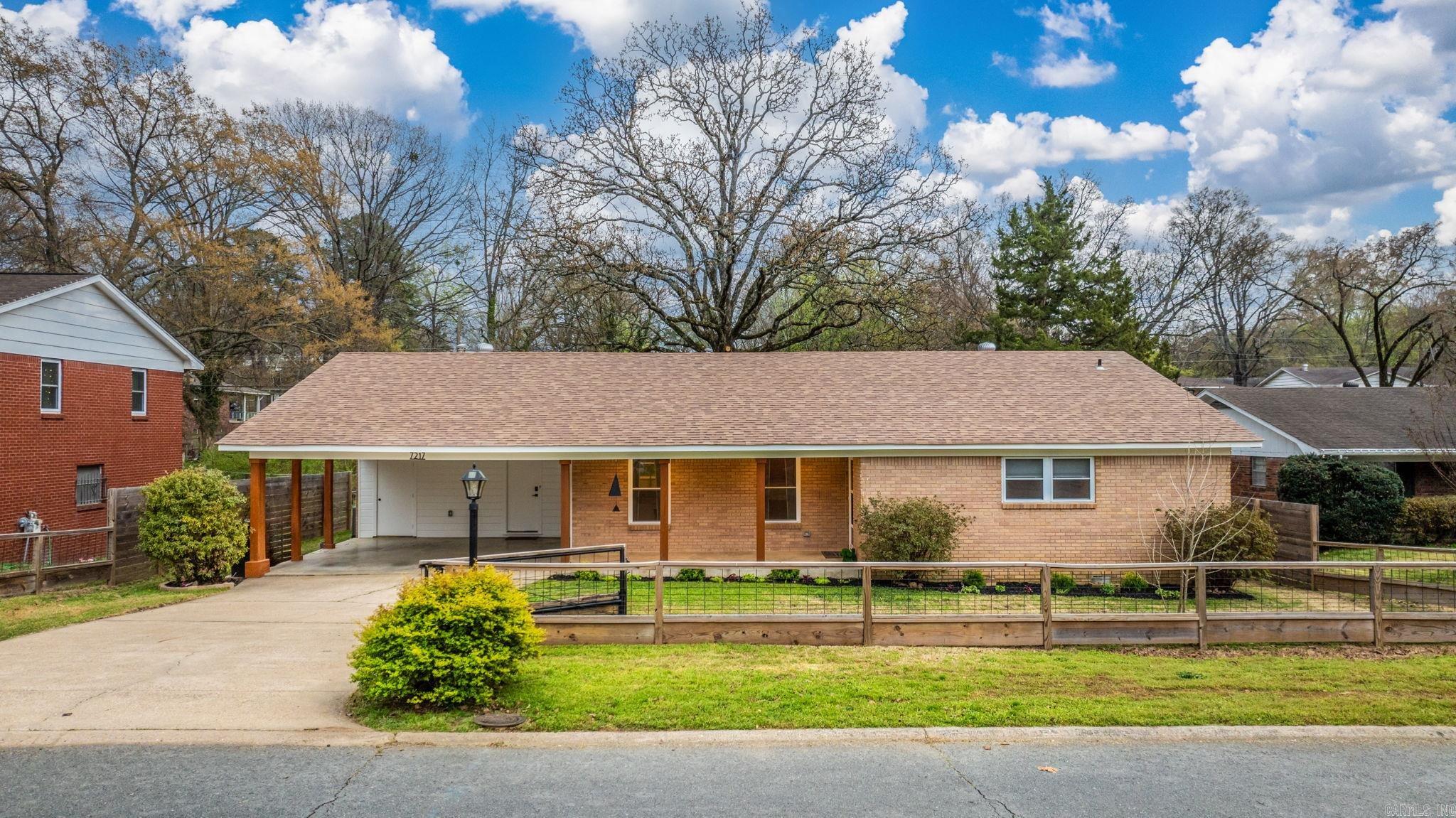 BRIARWOOD - Residential