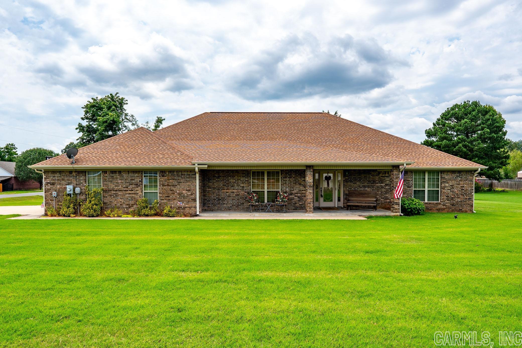 Wonderful Family home on 1.30 acre corner lot in Northlake Subdivision. The home features the Open Floor Plan with a spacious living room. The kitchen has oak cabinets, large island/breakfast bar, & large pantry. There is an office, game room, & safe room. It is split floor plan and the master includes whirlpool, separate shower, double vanities & walk-in closet. This home is handicap accessible. A Good-sized laundry room w/sink. It features Low E Energy Efficient Windows, upgraded heat pump, new roof, two Marathon water heaters, three-car, side-entry garage. It has an abundance of storage space and large bedrooms. This home is all electric and has city water.